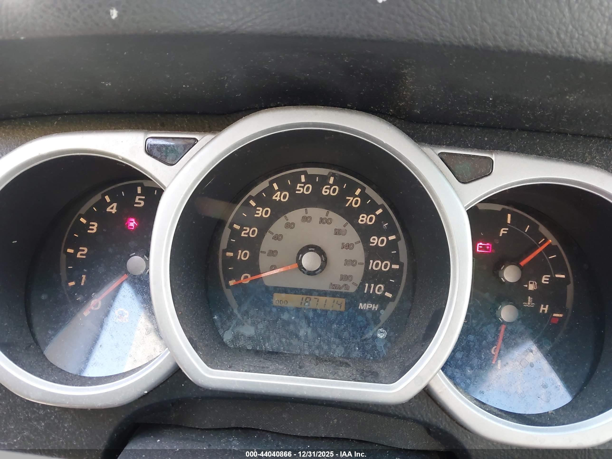 TOYOTA 4RUNNER image 7
