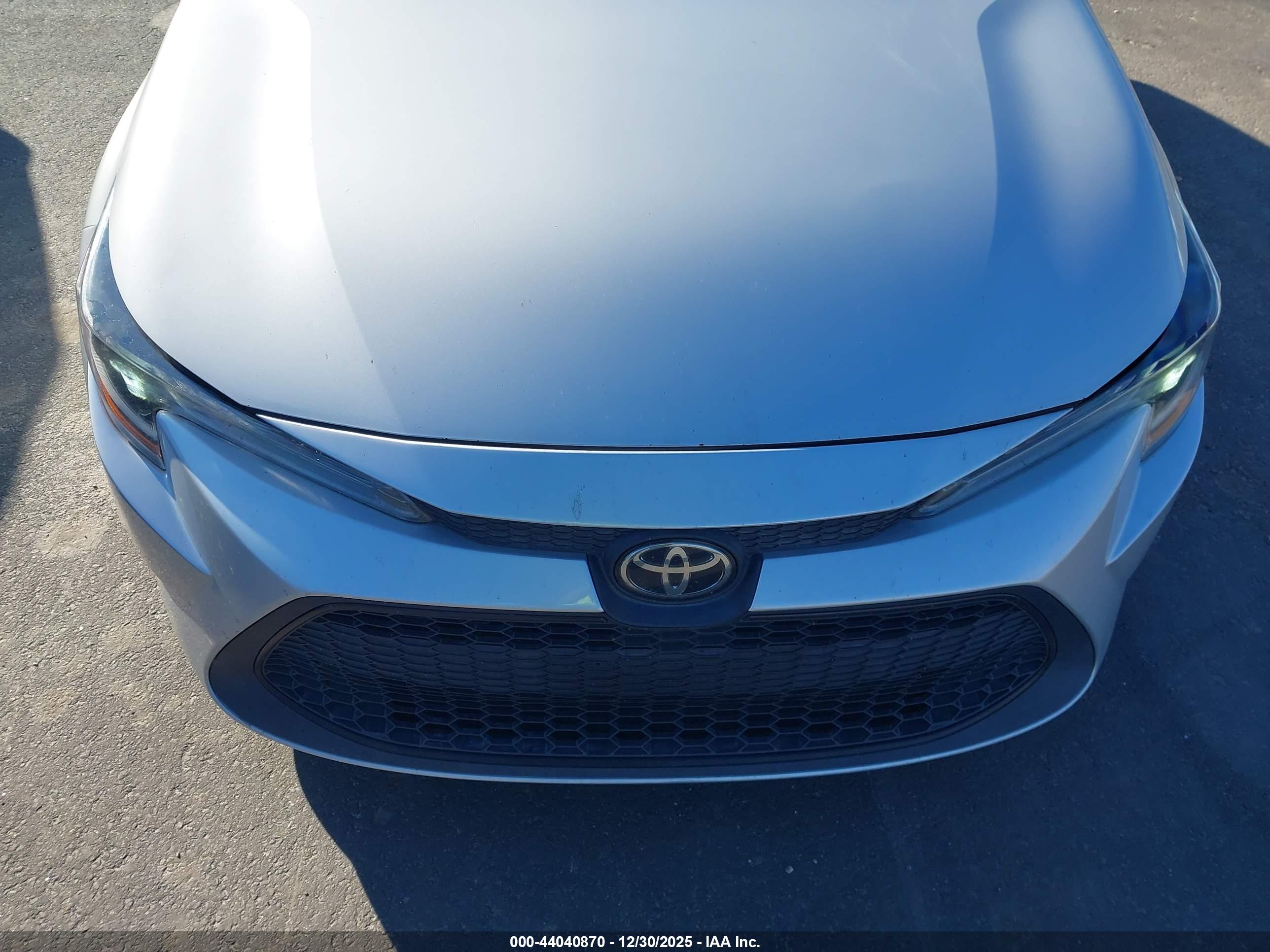 TOYOTA COROLLA image 6