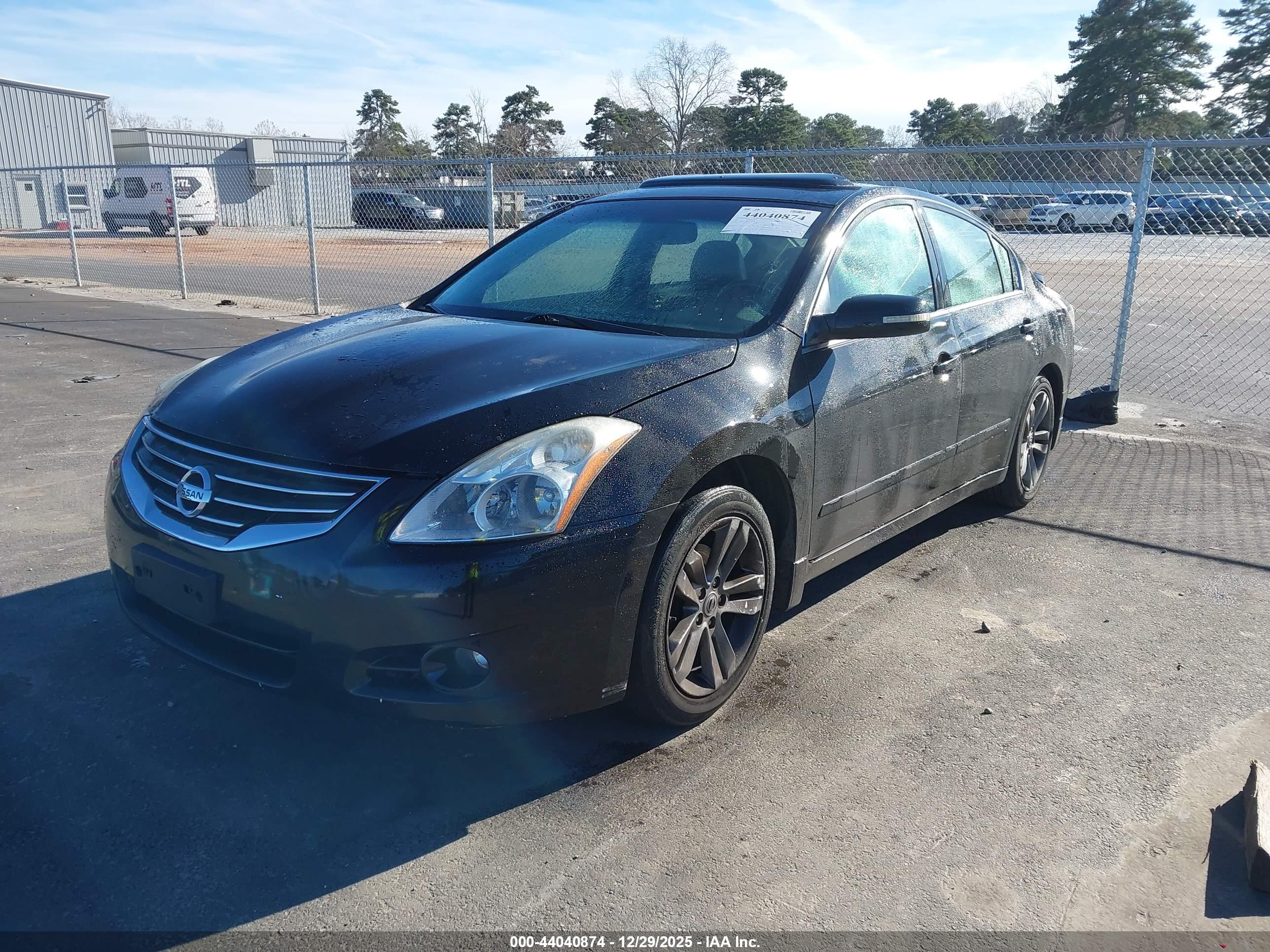 NISSAN ALTIMA image 2