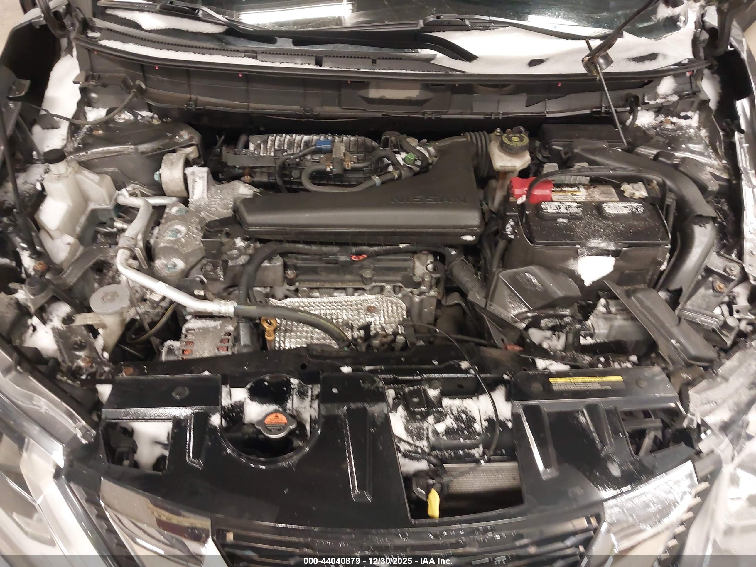NISSAN ROGUE image 10