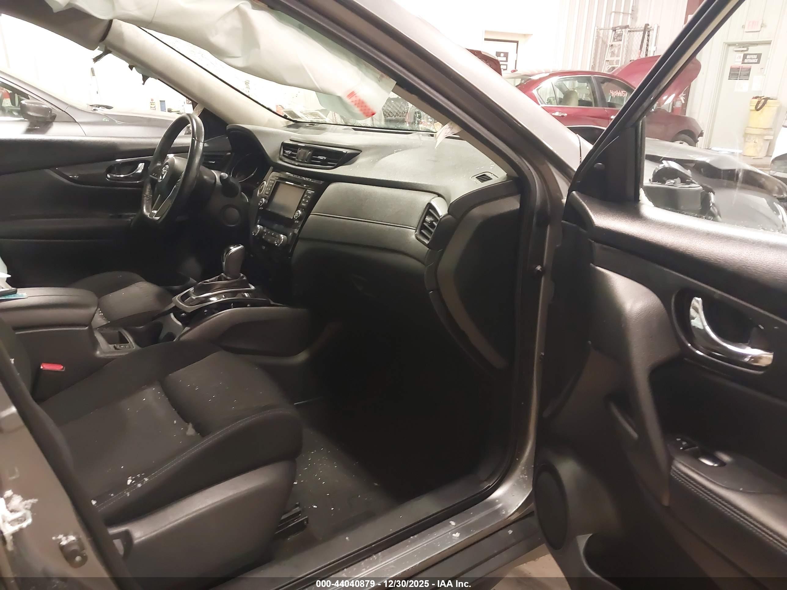 NISSAN ROGUE image 5