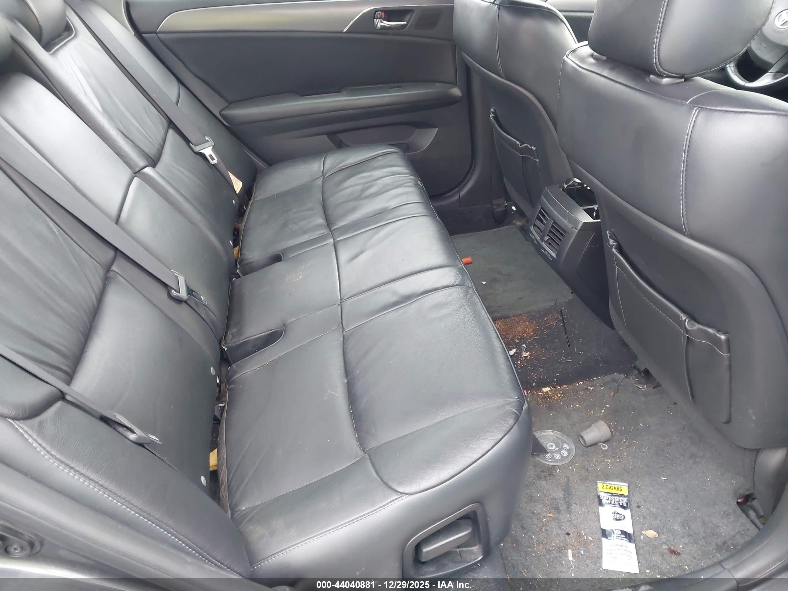 TOYOTA AVALON image 8