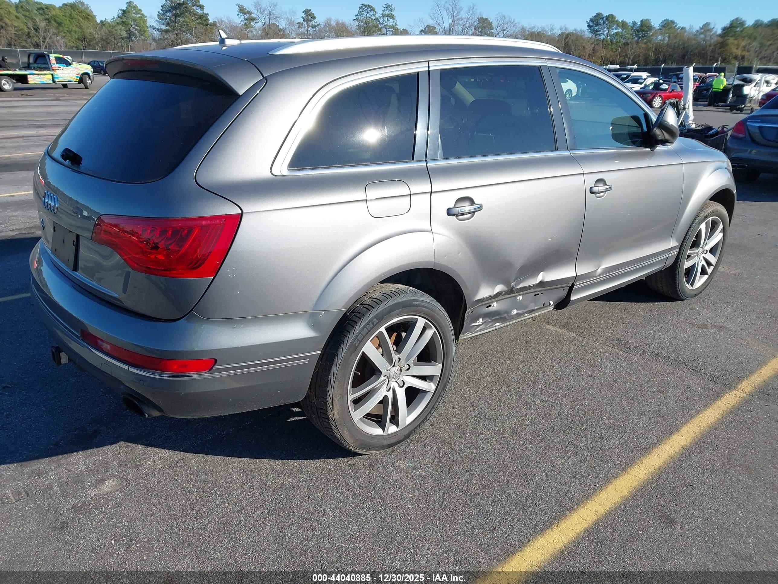 AUDI Q7 image 4