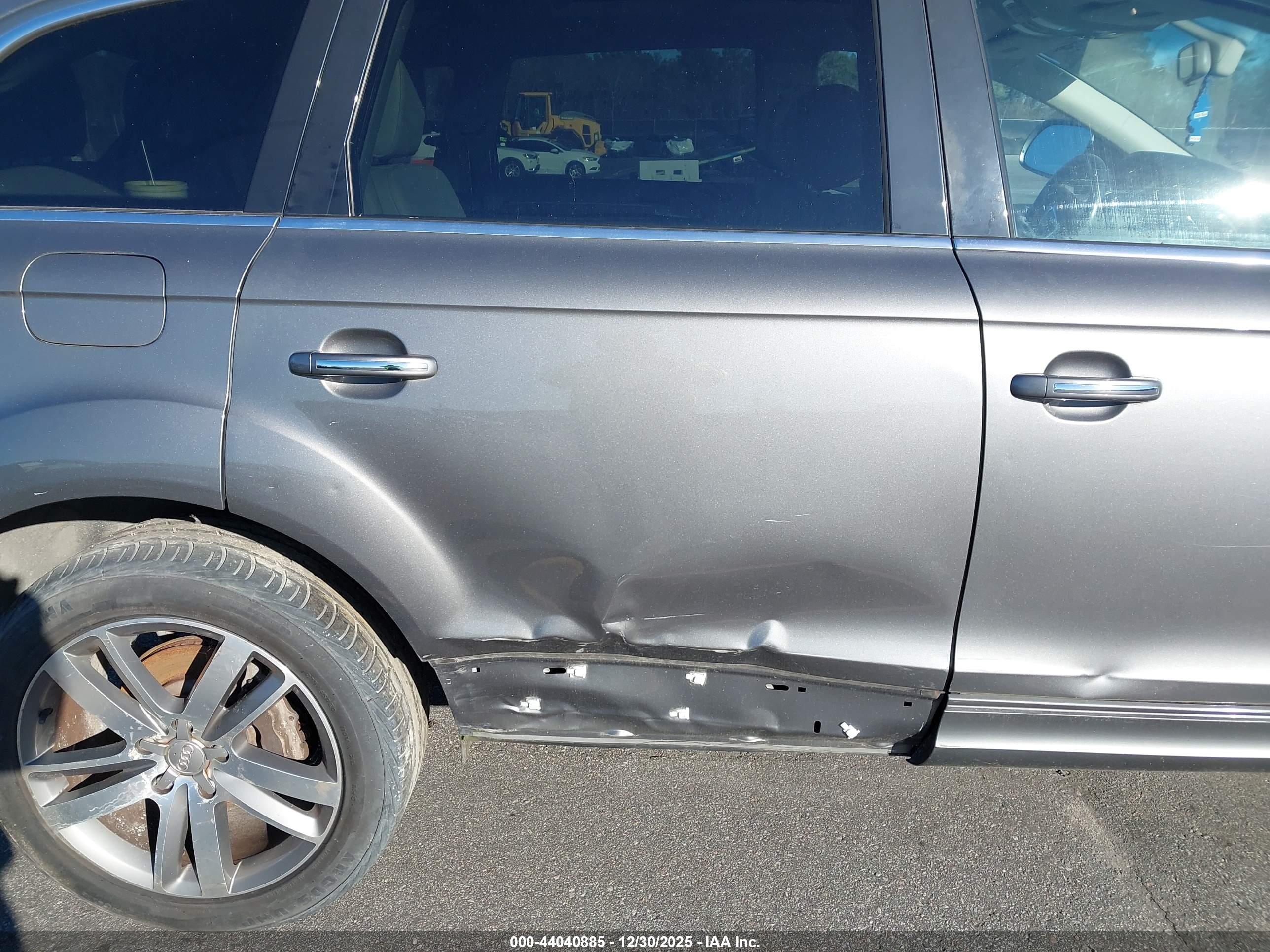 AUDI Q7 image 6