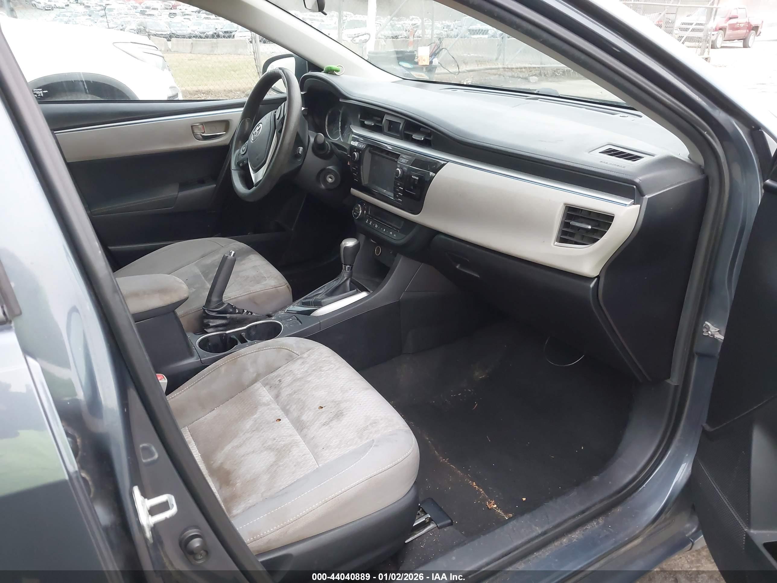 TOYOTA COROLLA image 5