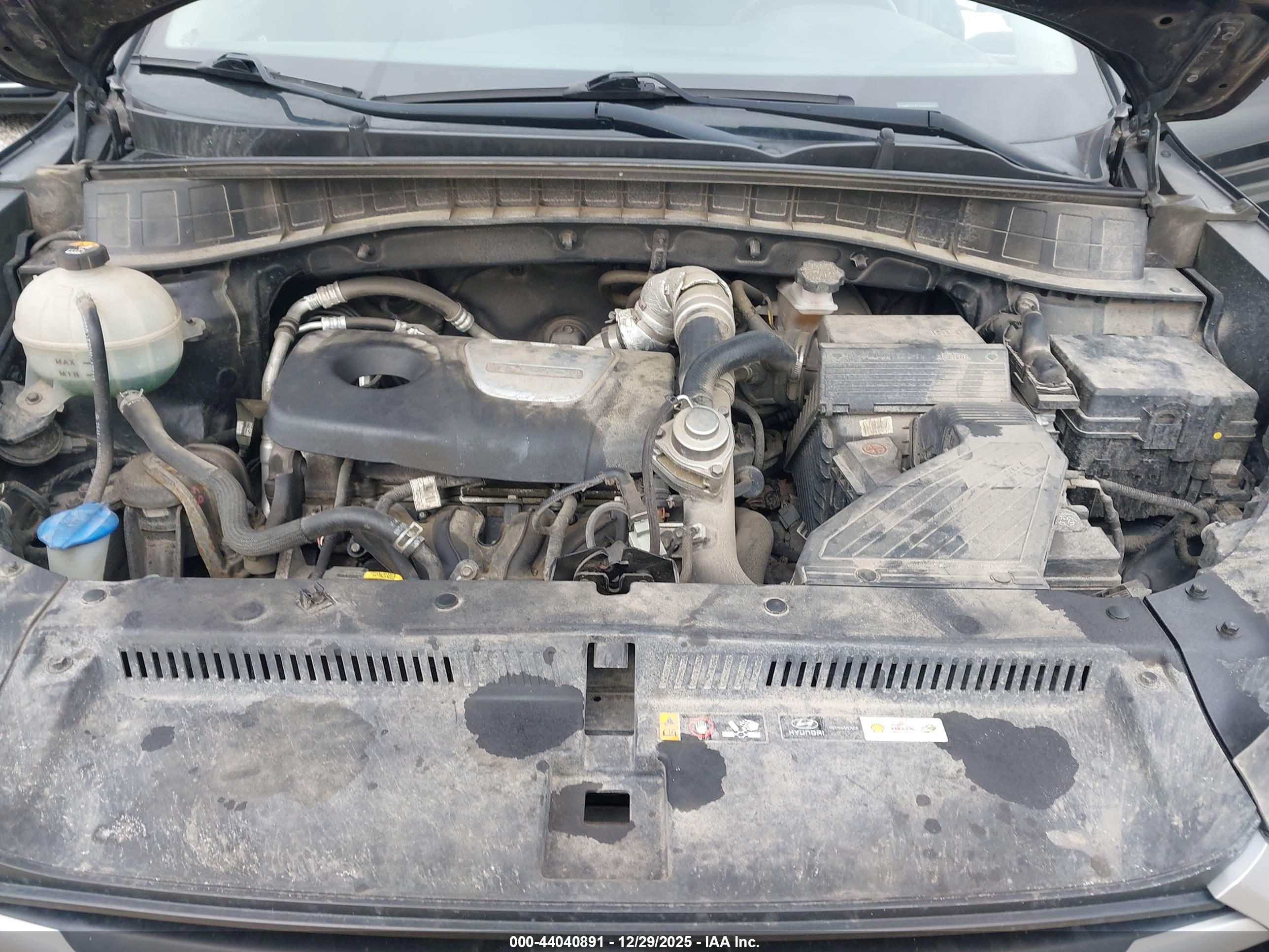 HYUNDAI TUCSON image 10