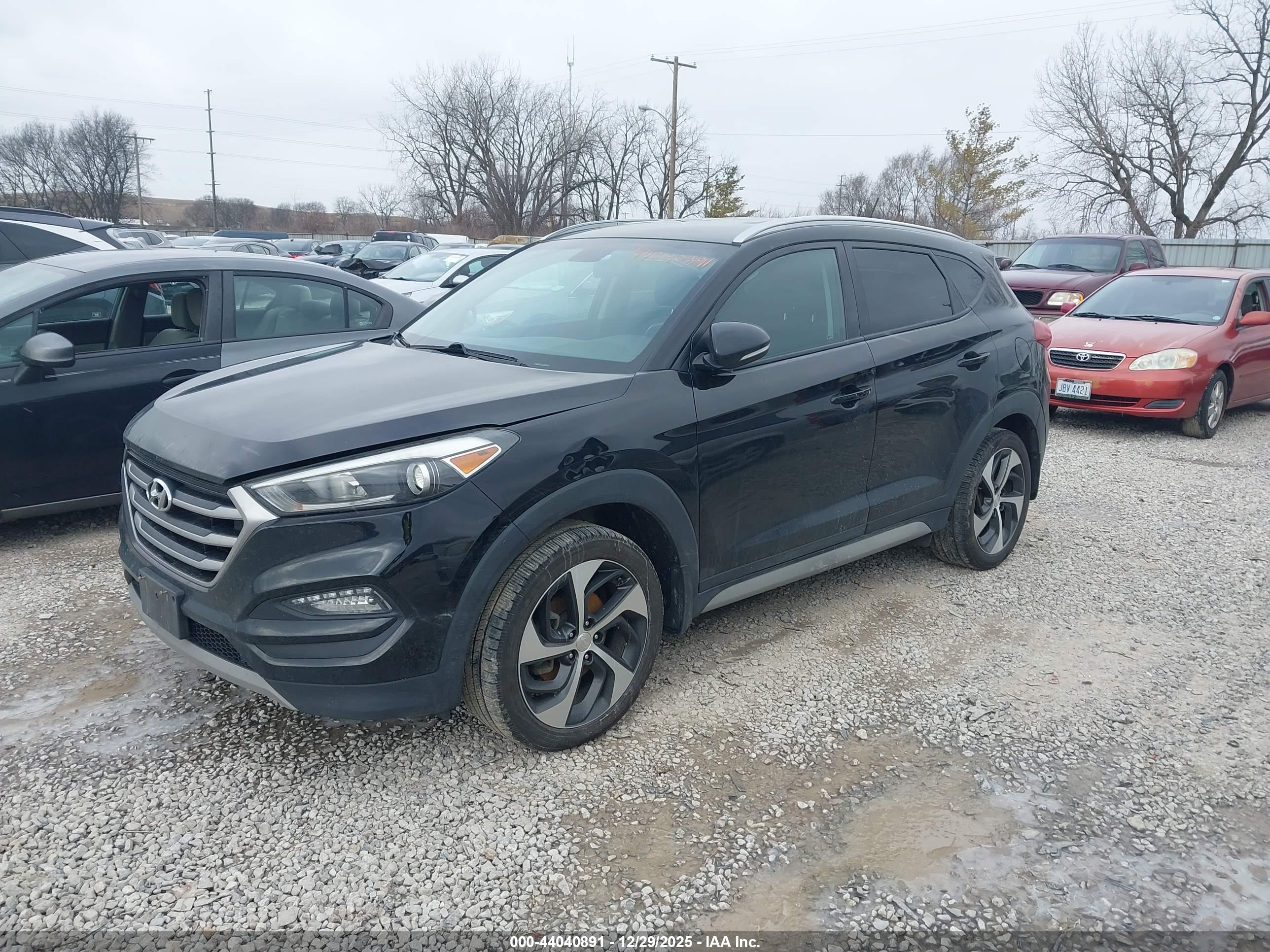 HYUNDAI TUCSON image 2