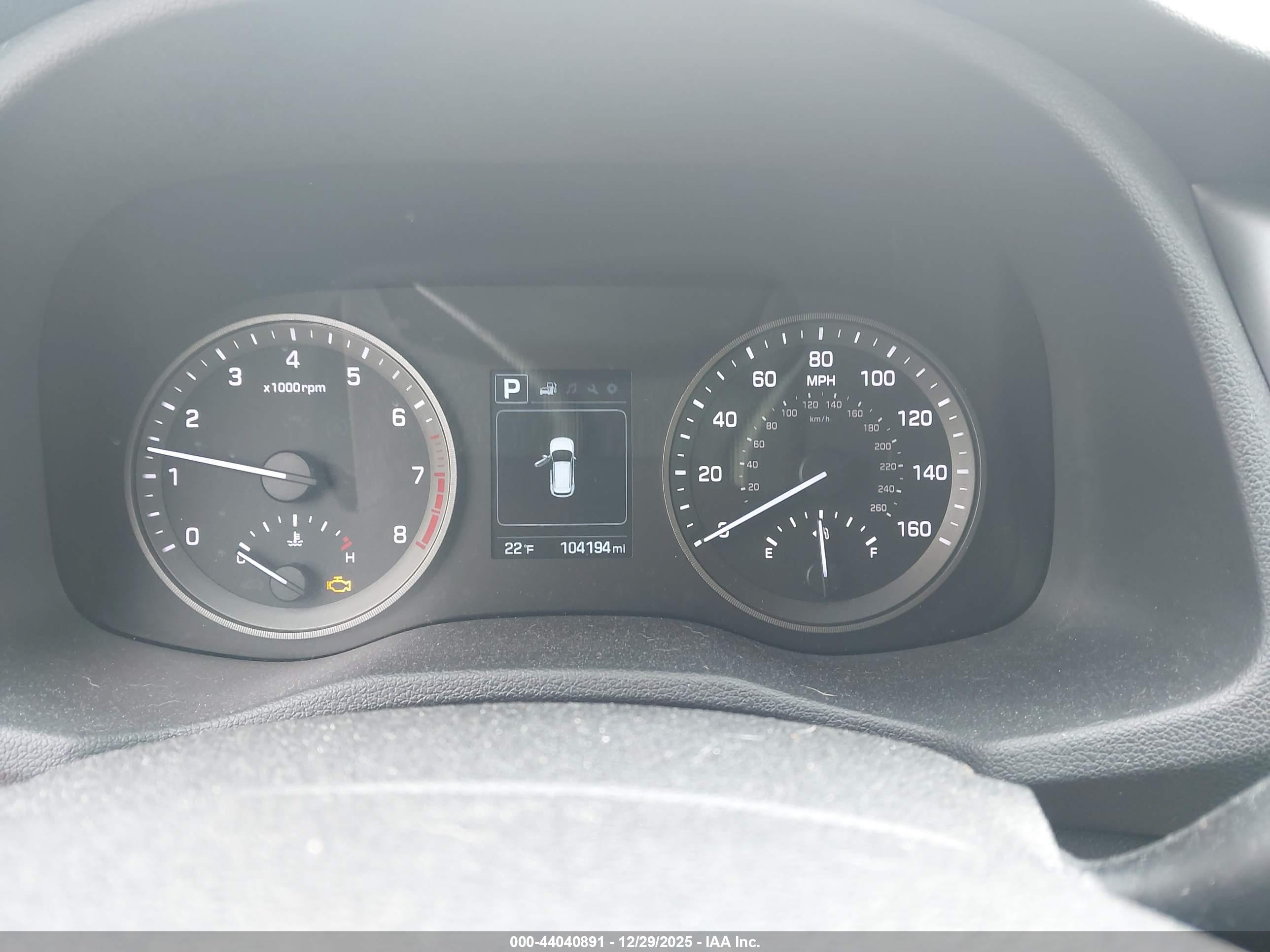 HYUNDAI TUCSON image 7