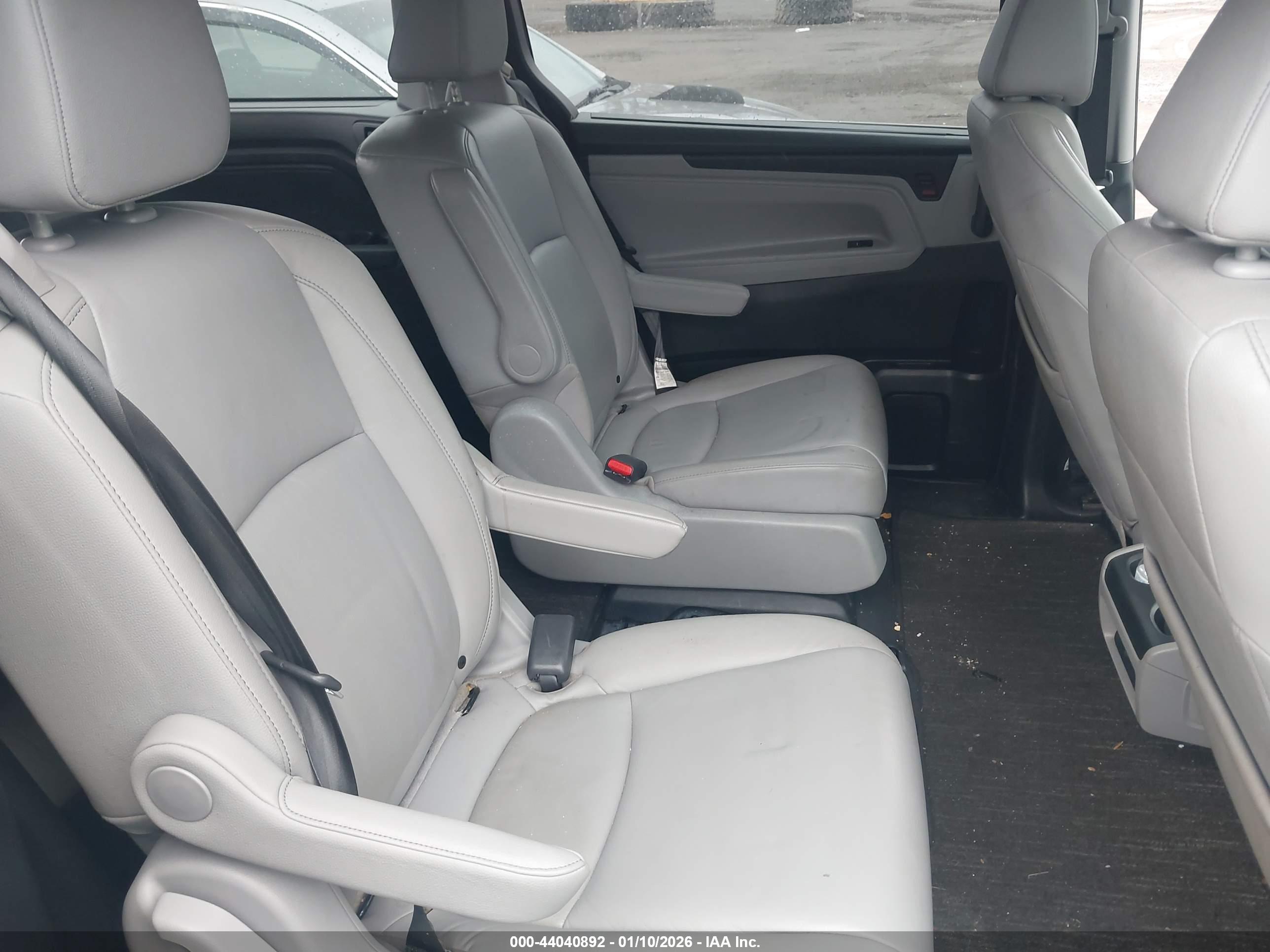 HONDA ODYSSEY image 8