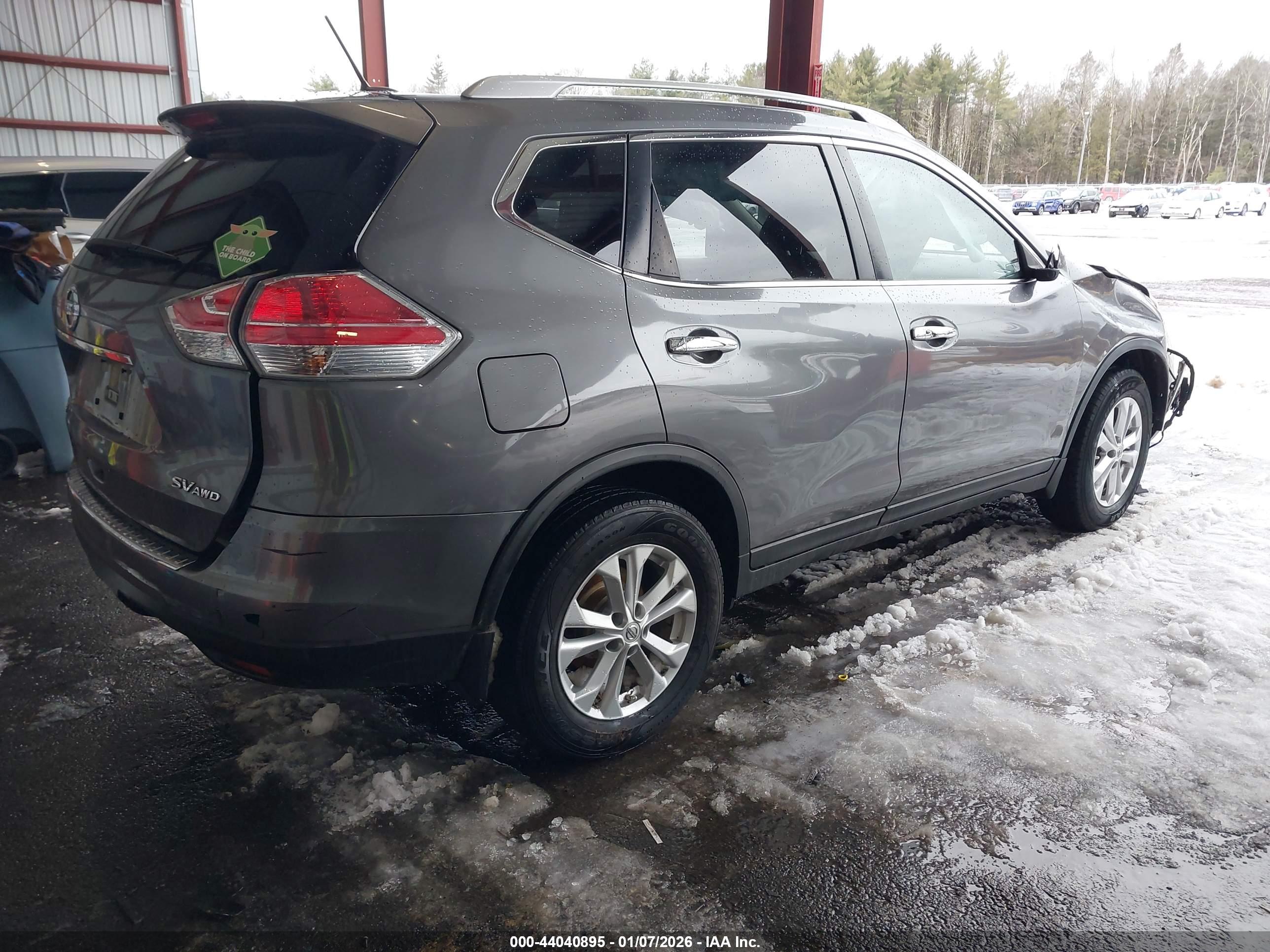 NISSAN ROGUE image 4