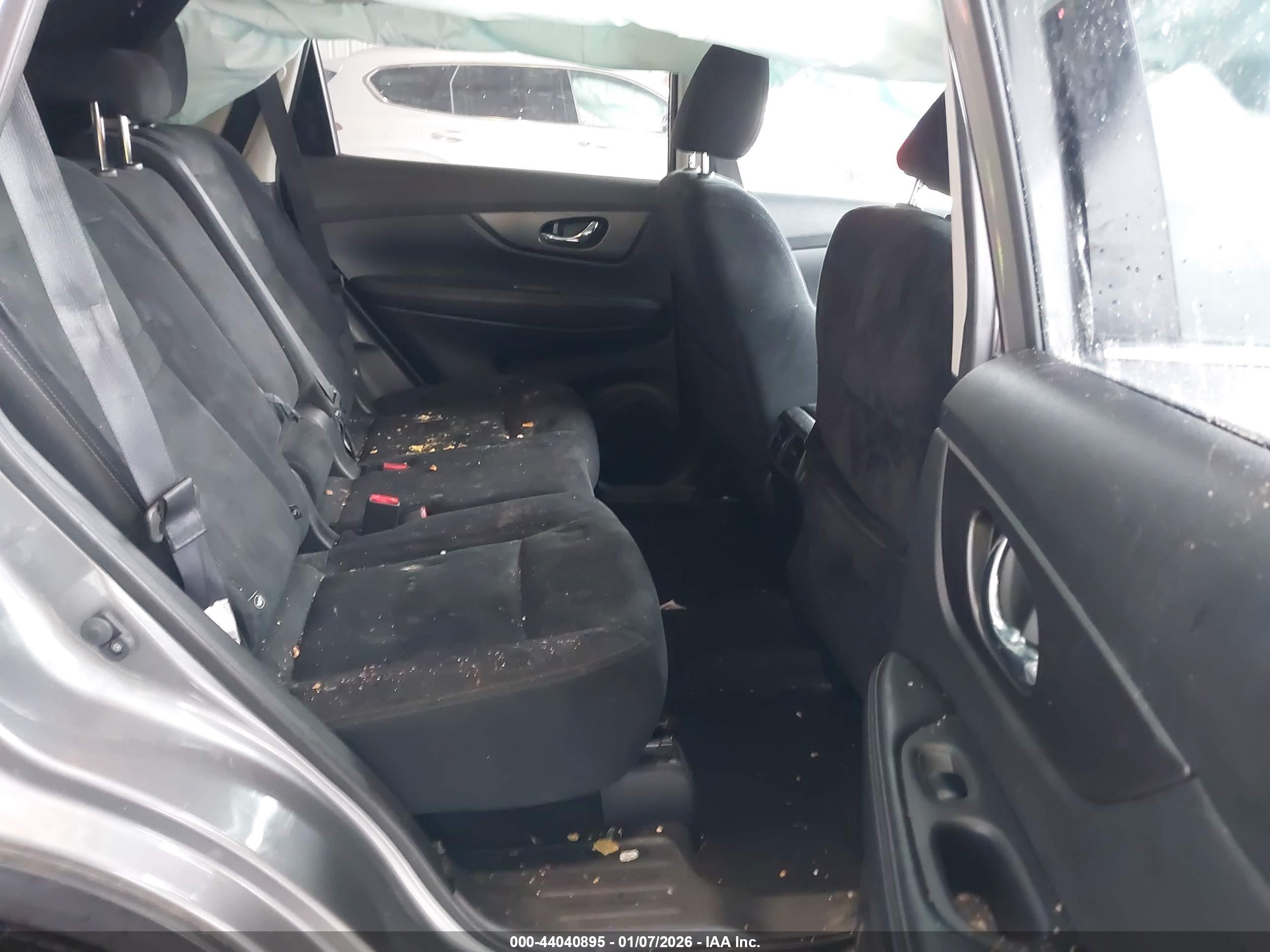 NISSAN ROGUE image 8