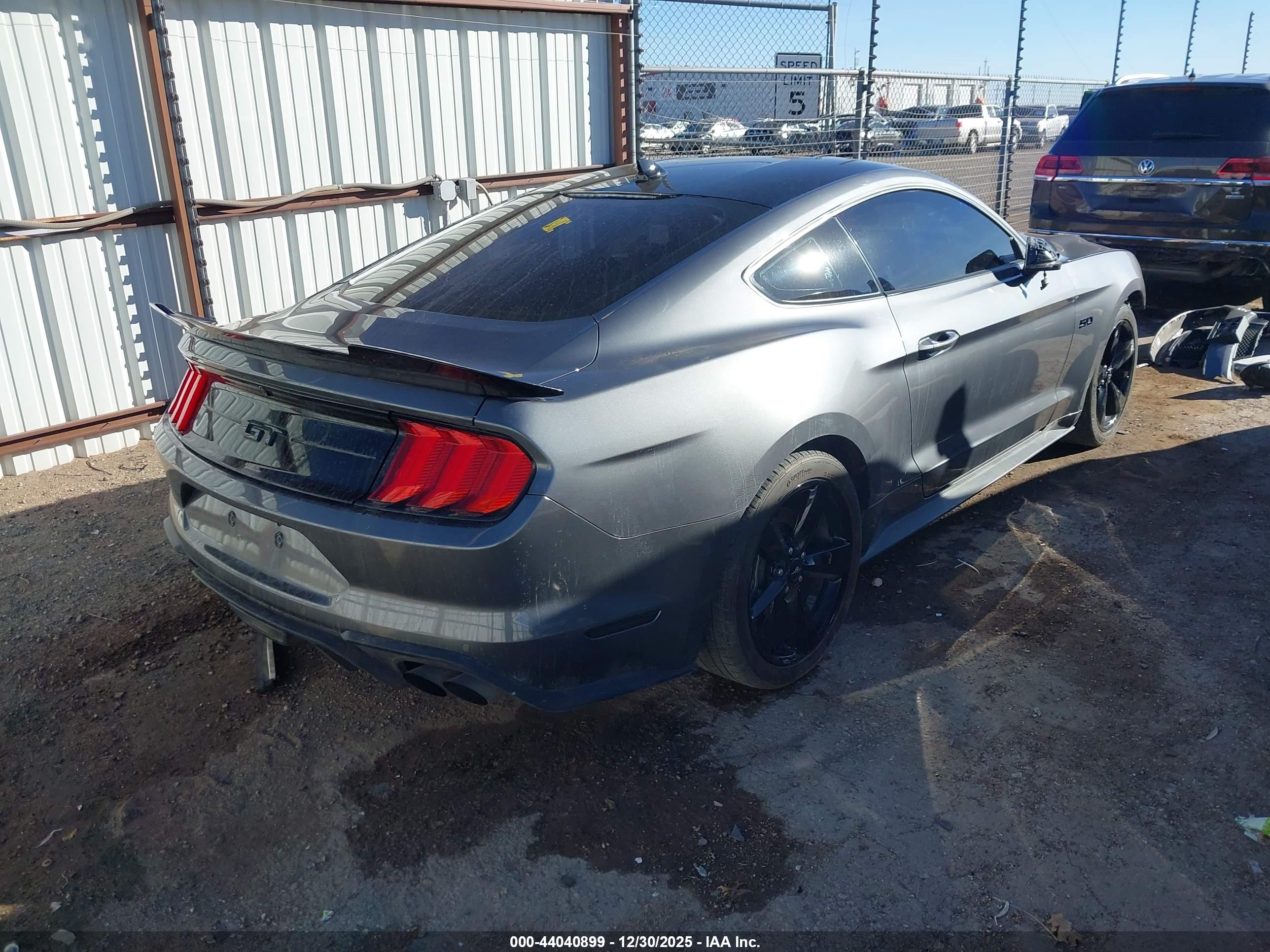 FORD MUSTANG image 4