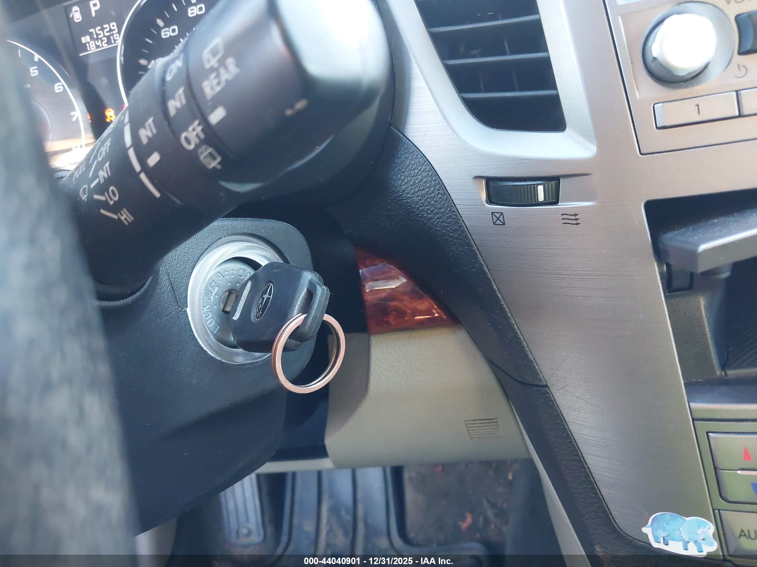 SUBARU OUTBACK image 11