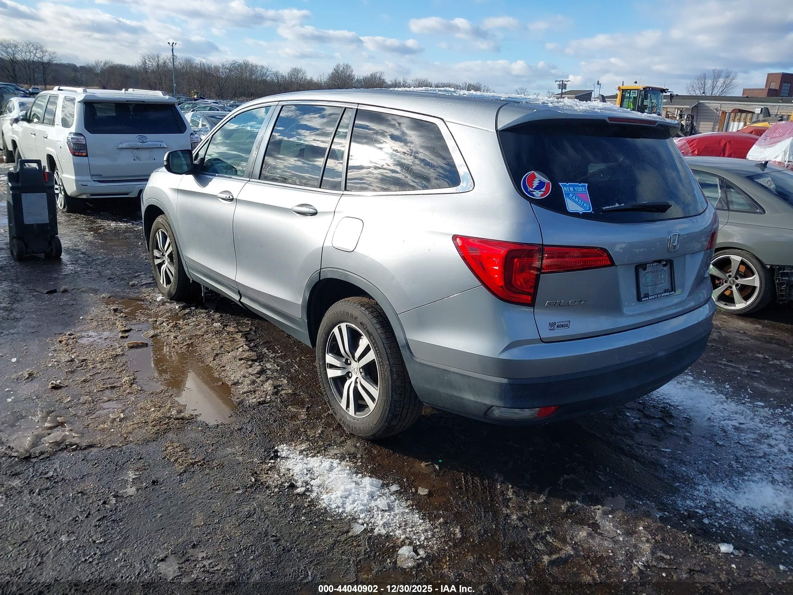 HONDA PILOT image 3