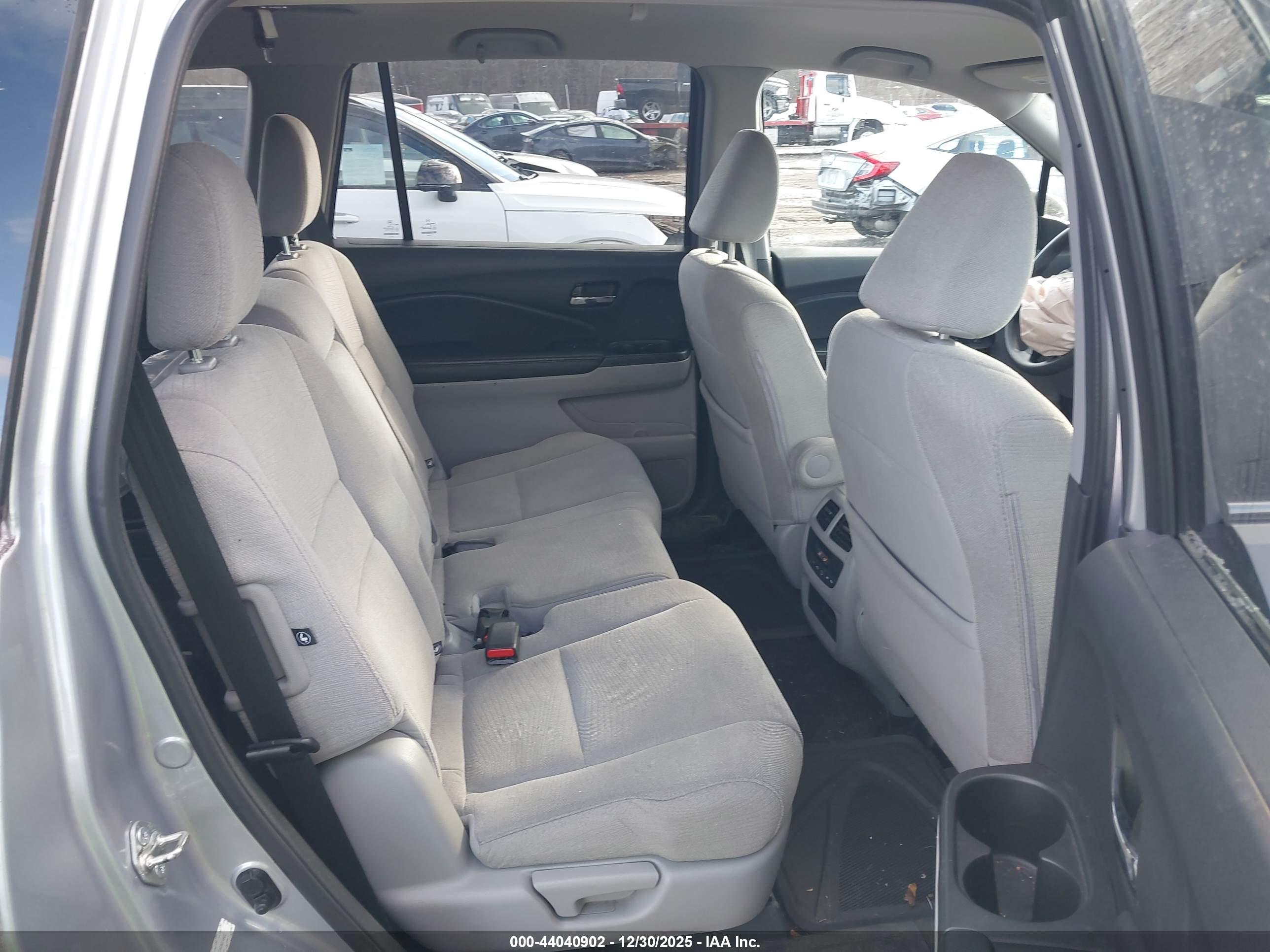 HONDA PILOT image 8