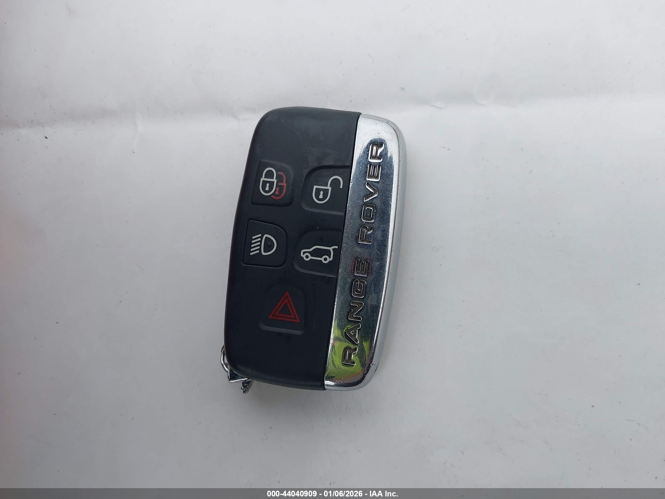 LAND ROVER image 11