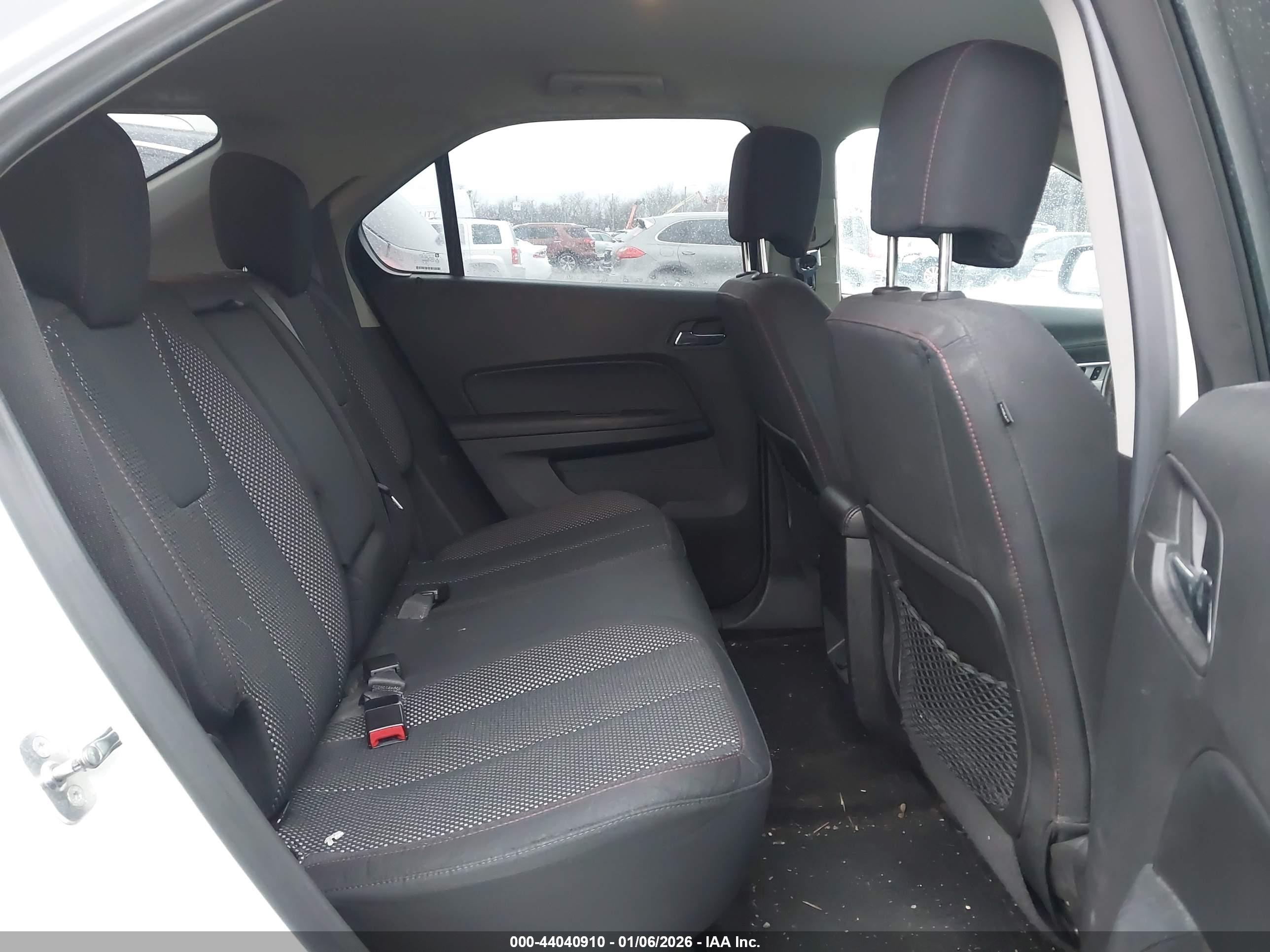 CHEVROLET EQUINOX image 8