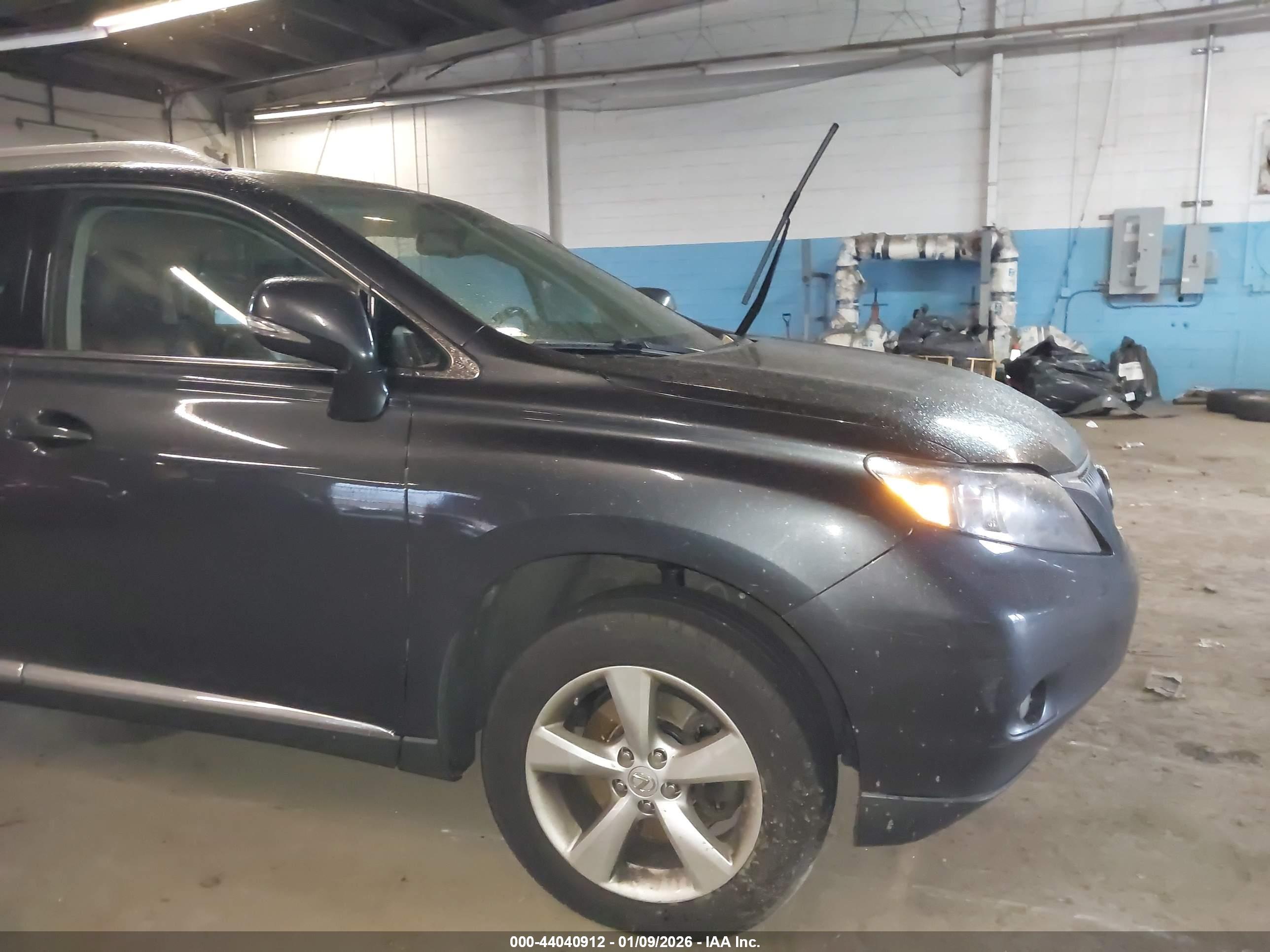 LEXUS RX image 6