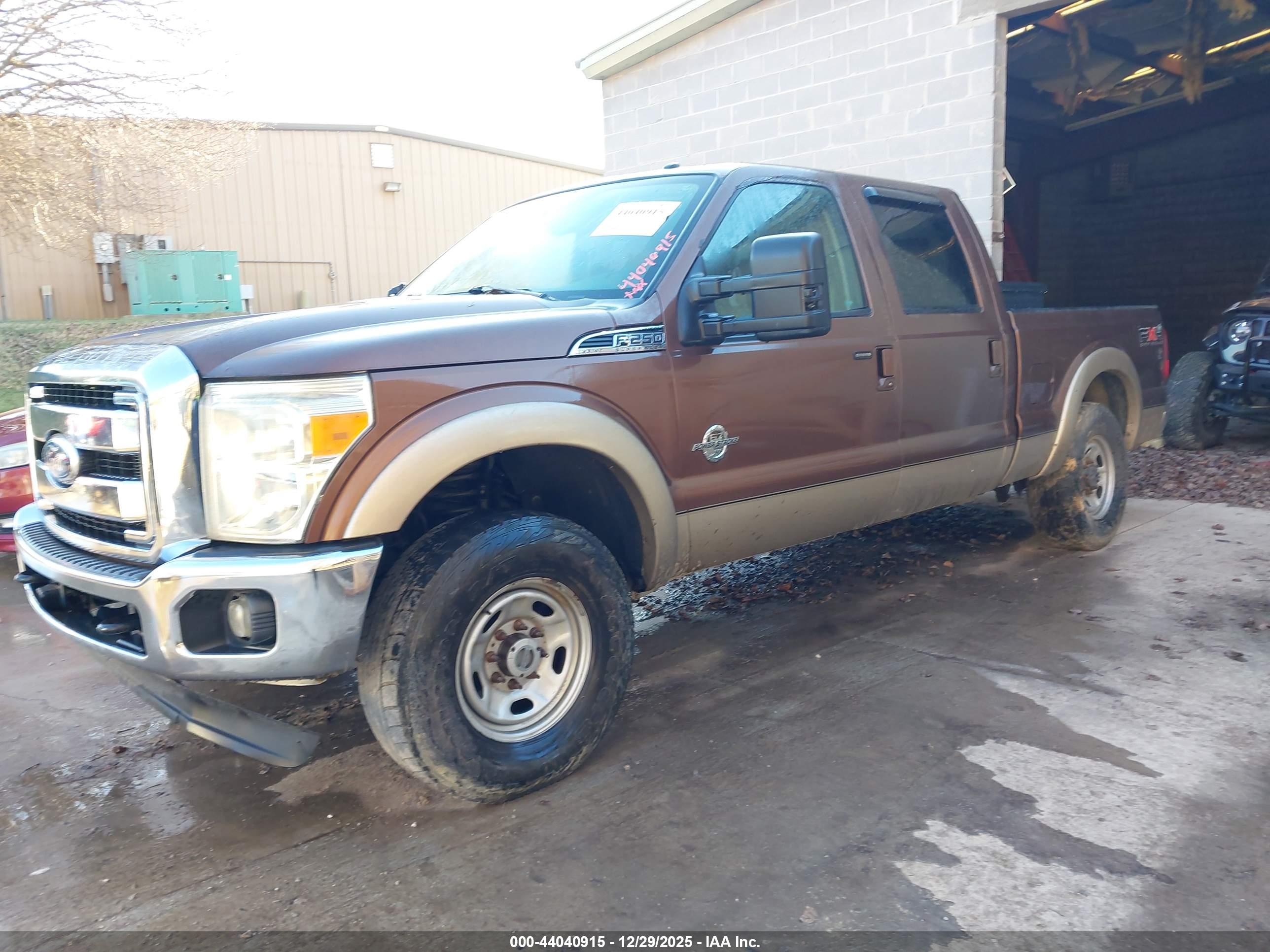FORD F-250 image 2