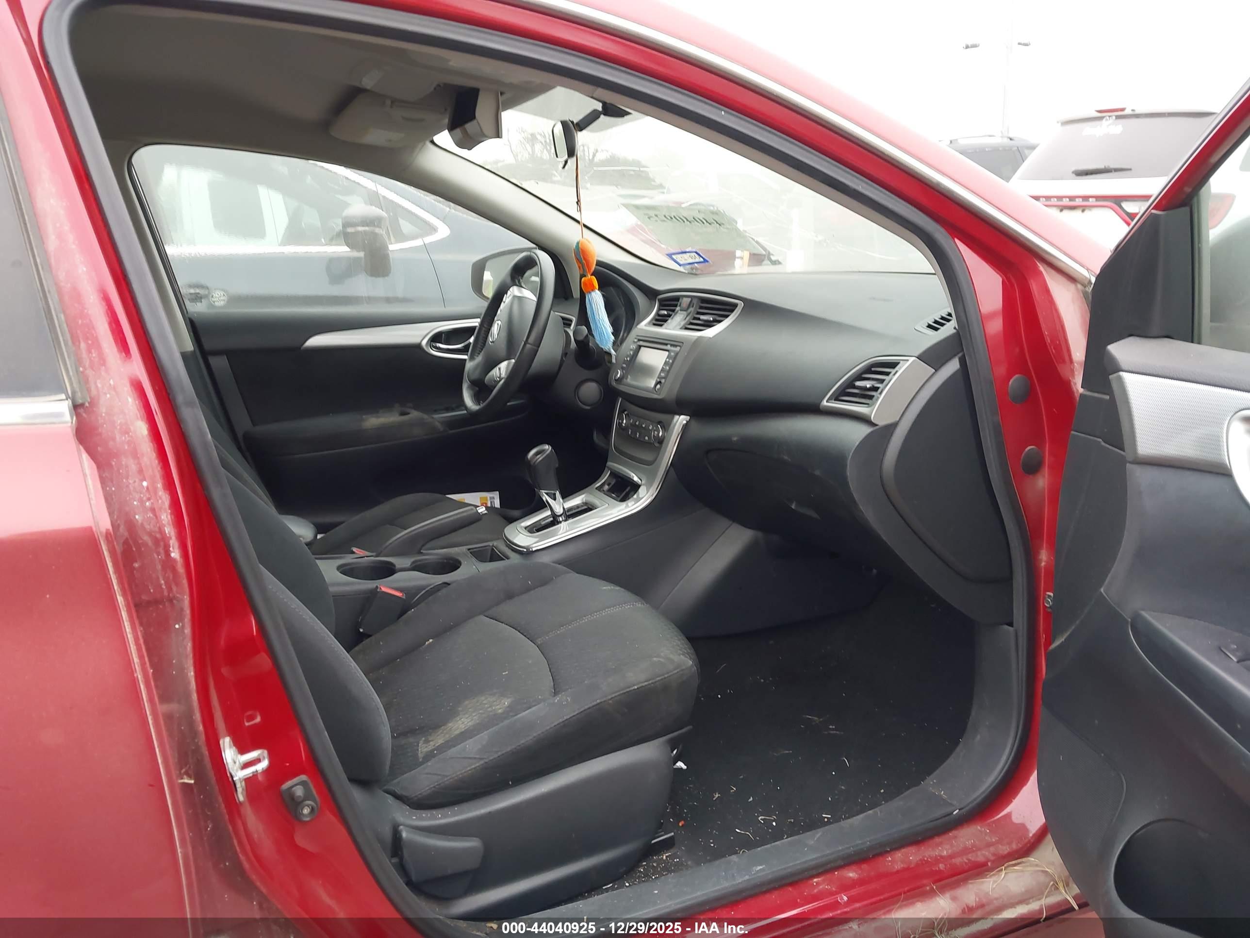 NISSAN SENTRA image 5