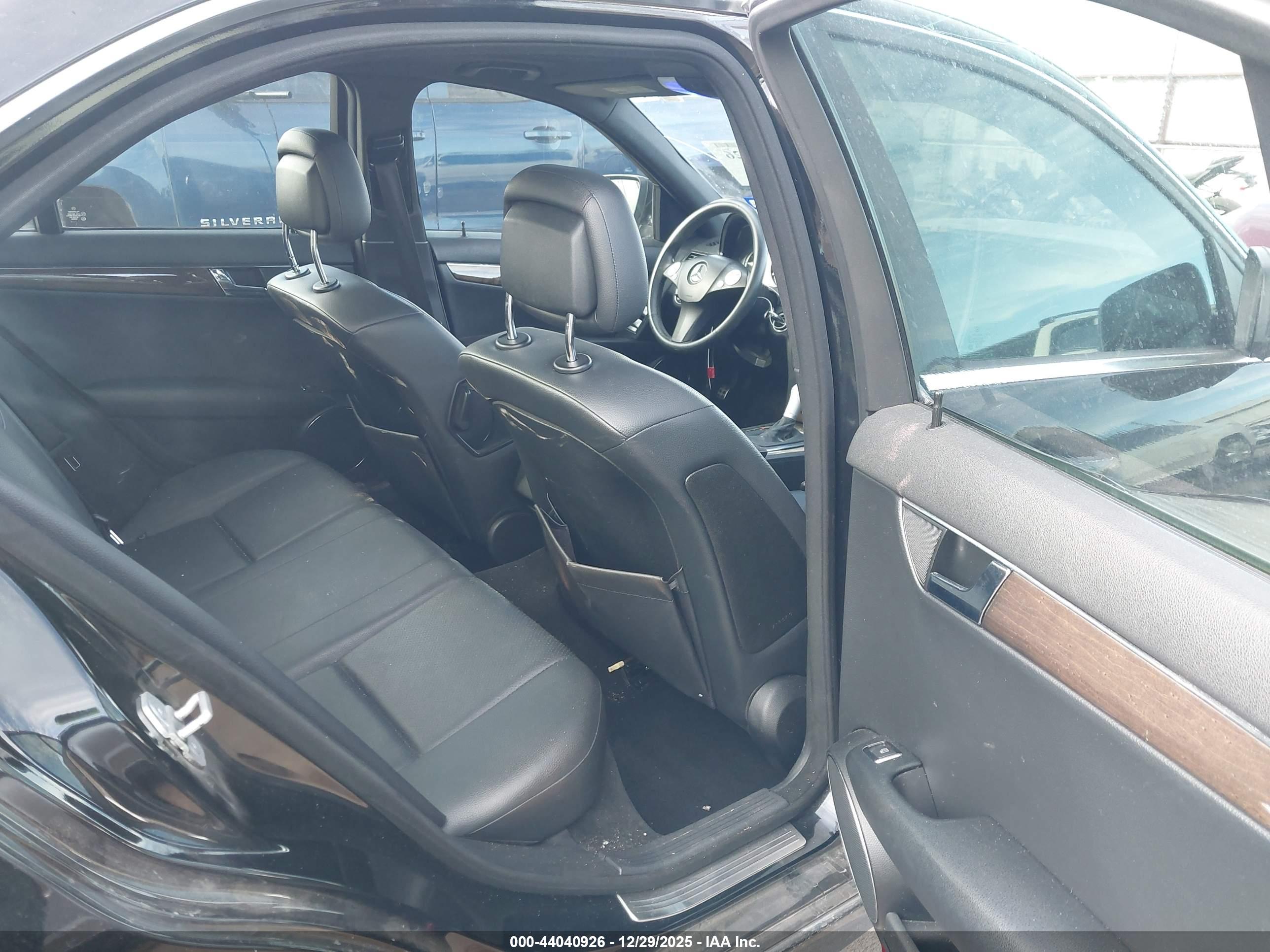 MERCEDES-BENZ C image 8
