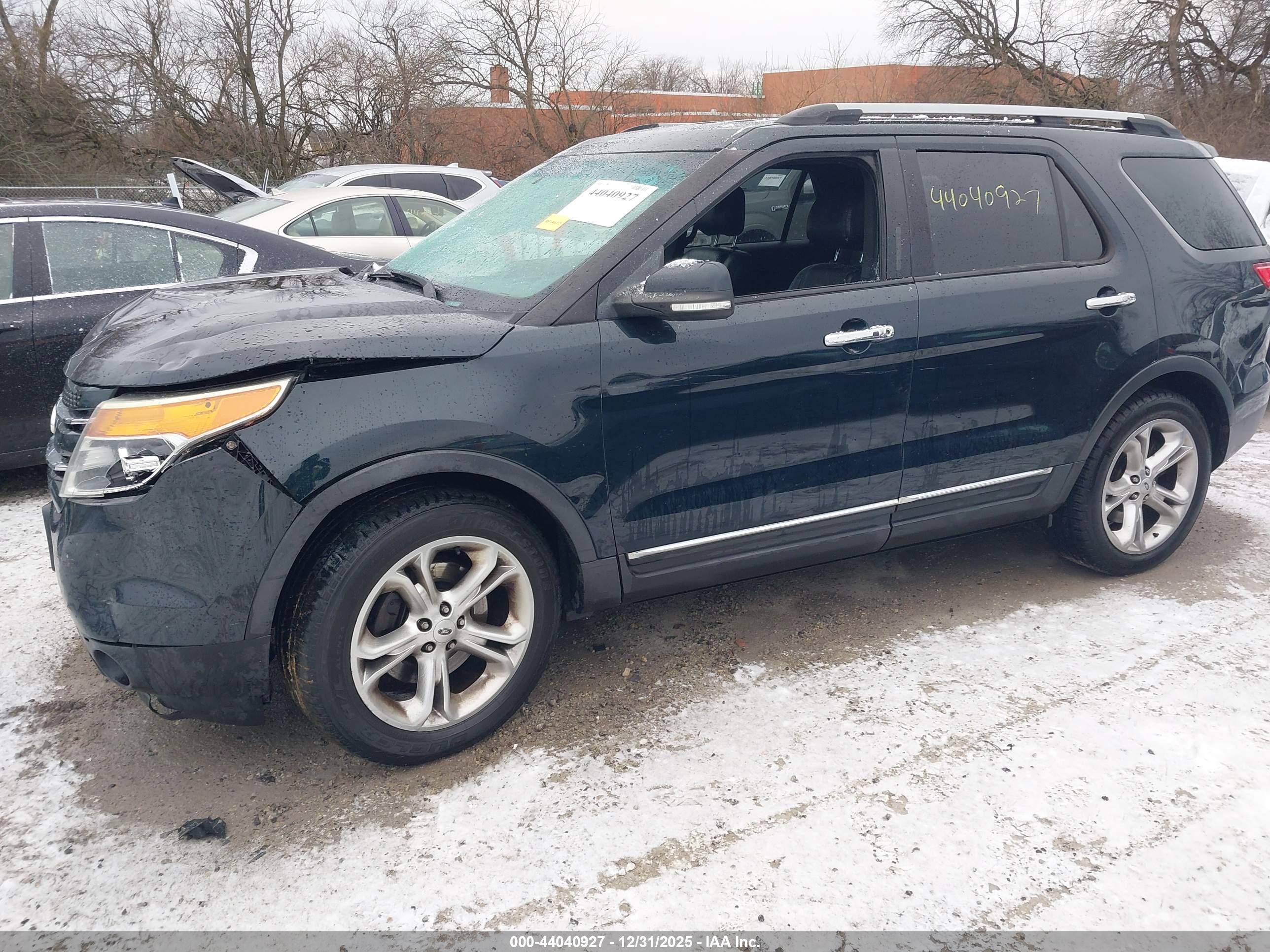 FORD EXPLORER image 2