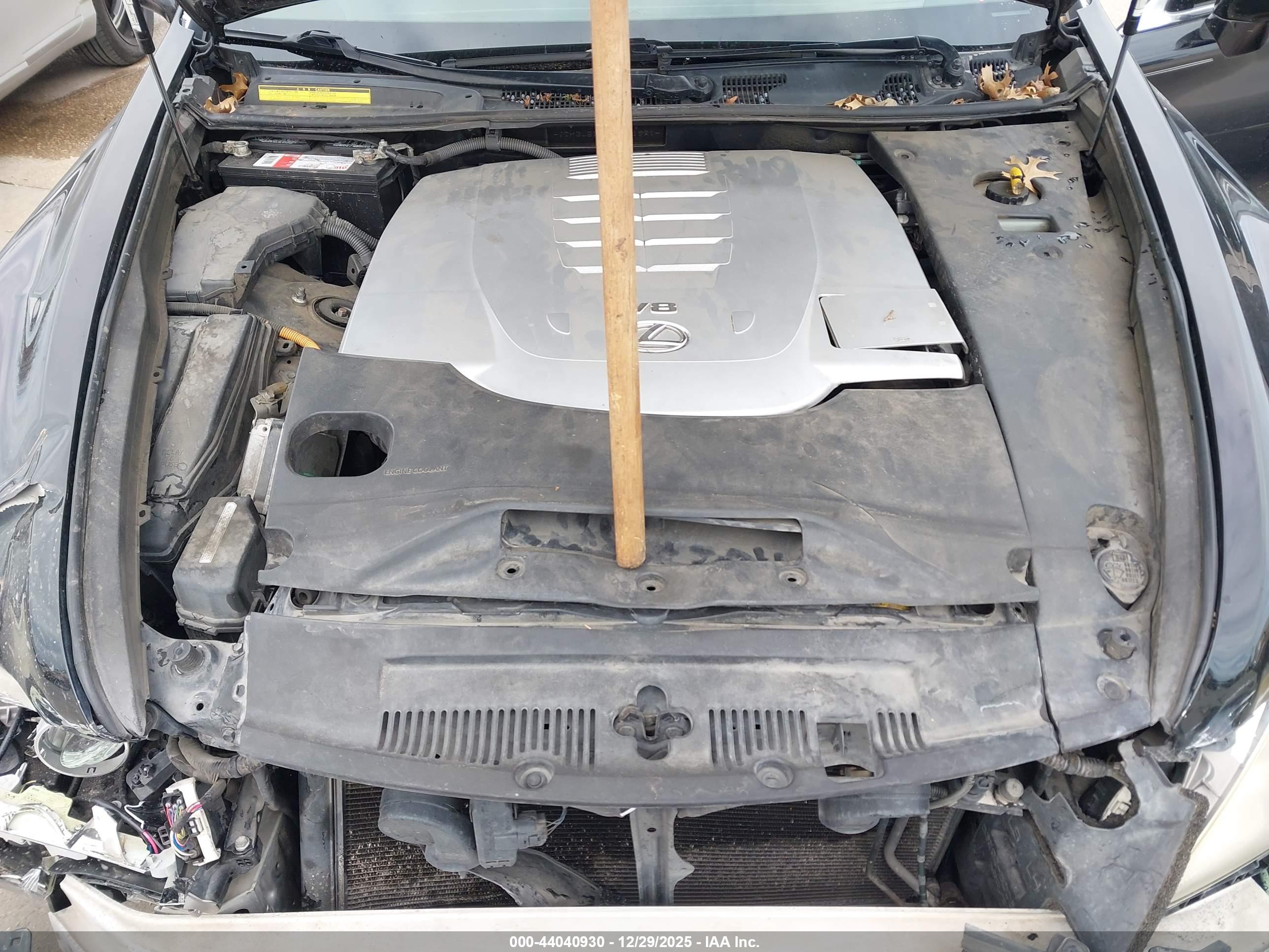 LEXUS LS image 10