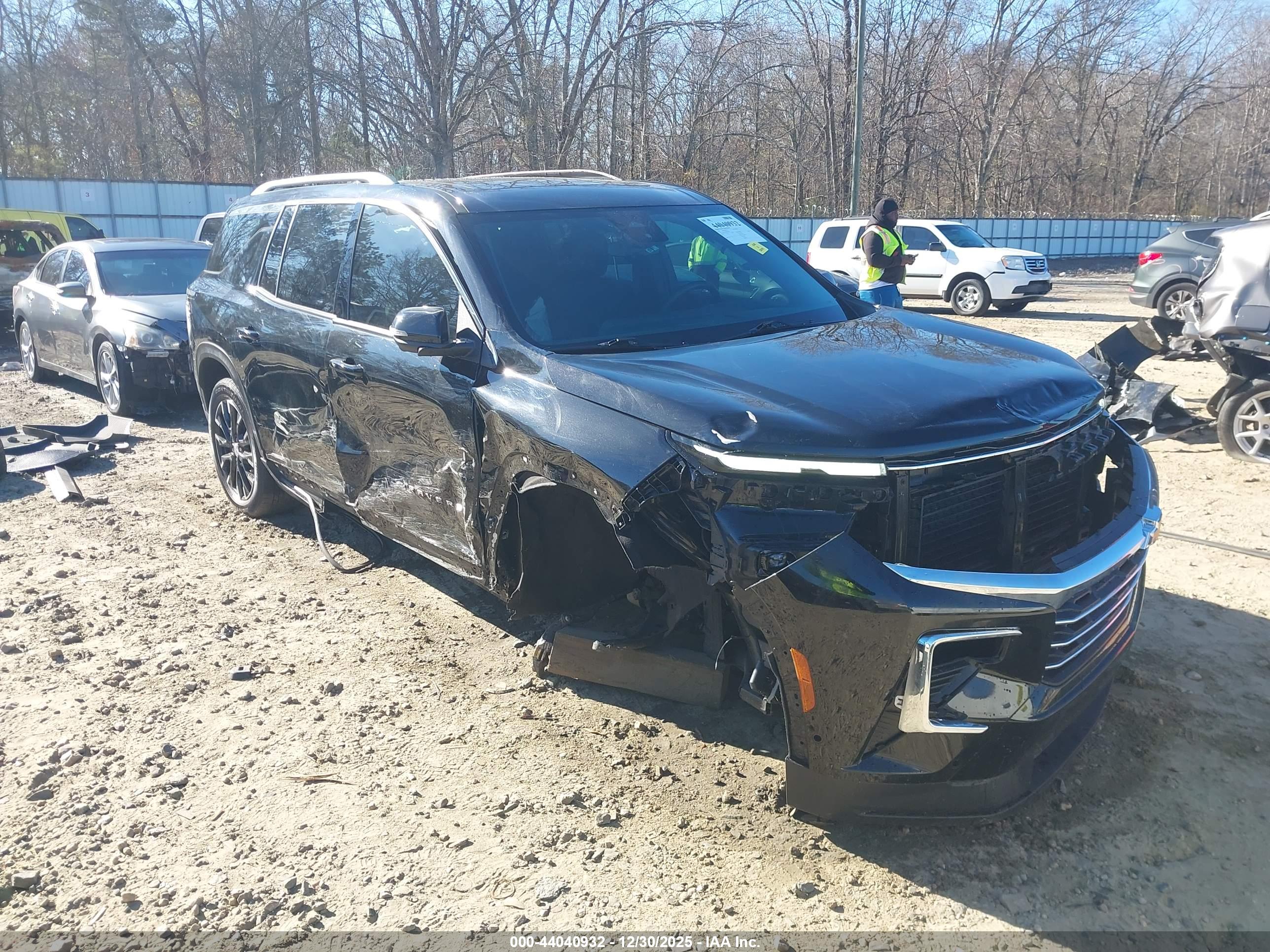 CHEVROLET TRAVERSE image 6