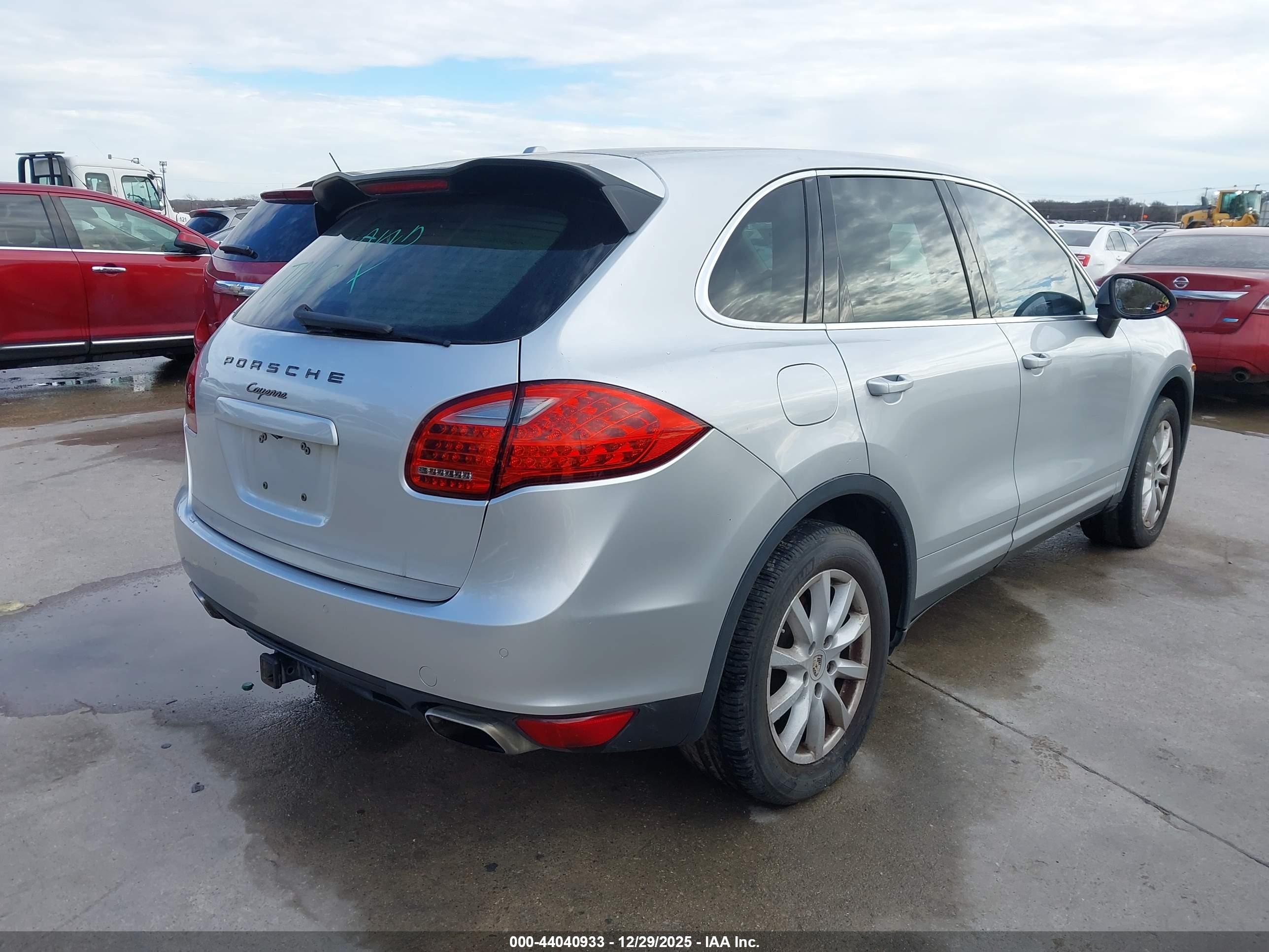 PORSCHE CAYENNE image 4