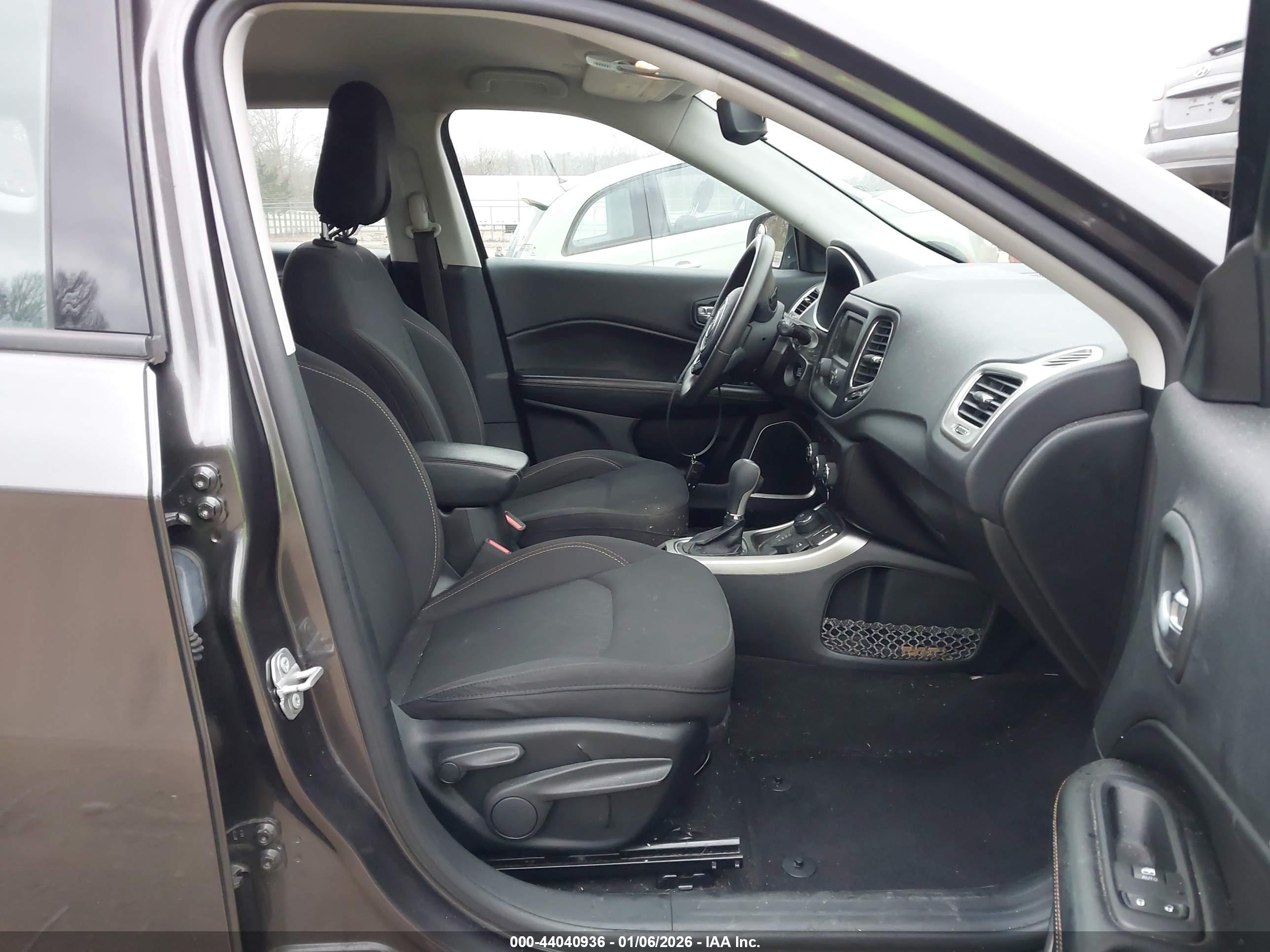 JEEP COMPASS image 5
