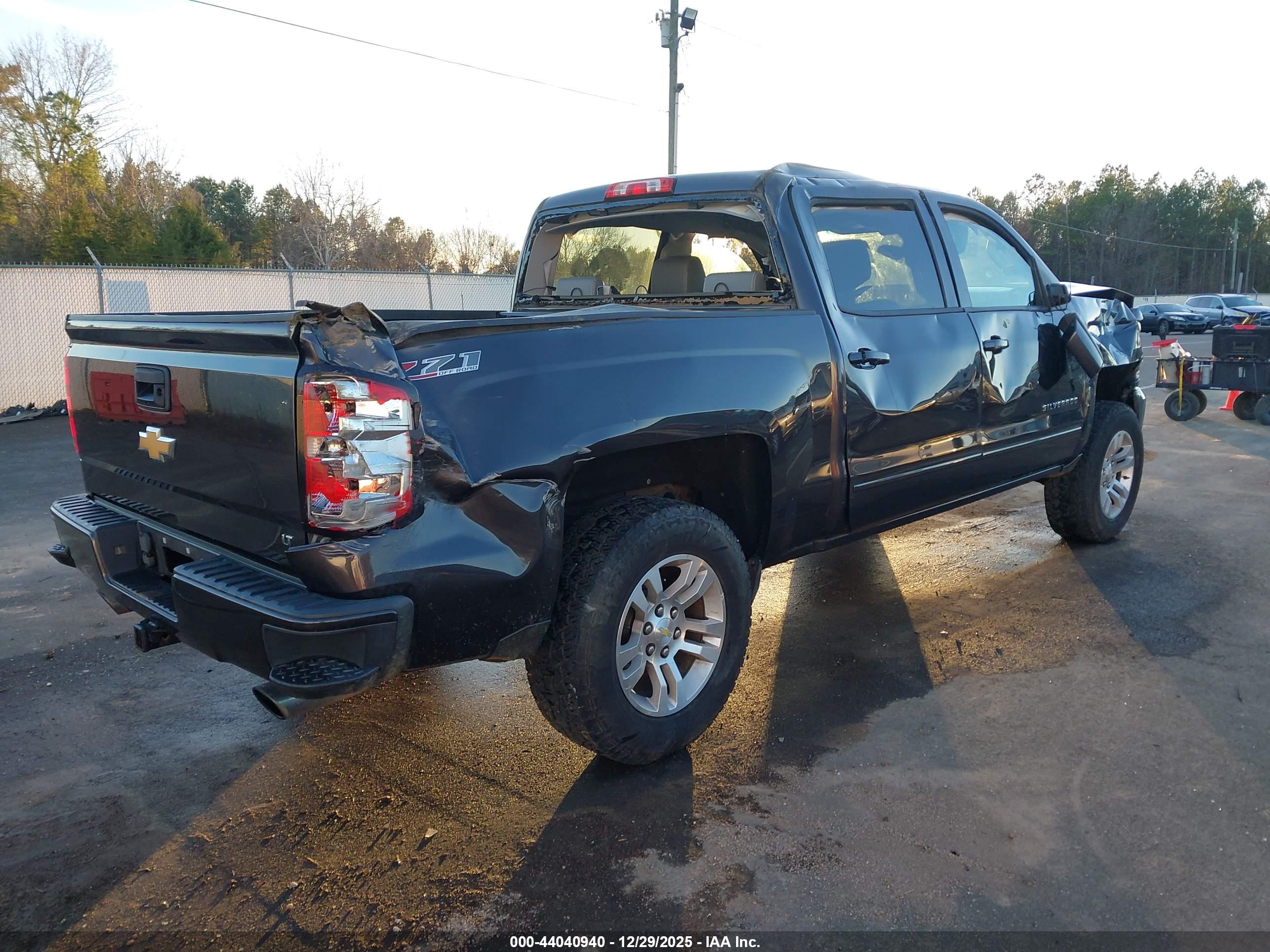 CHEVROLET SILVERADO image 4