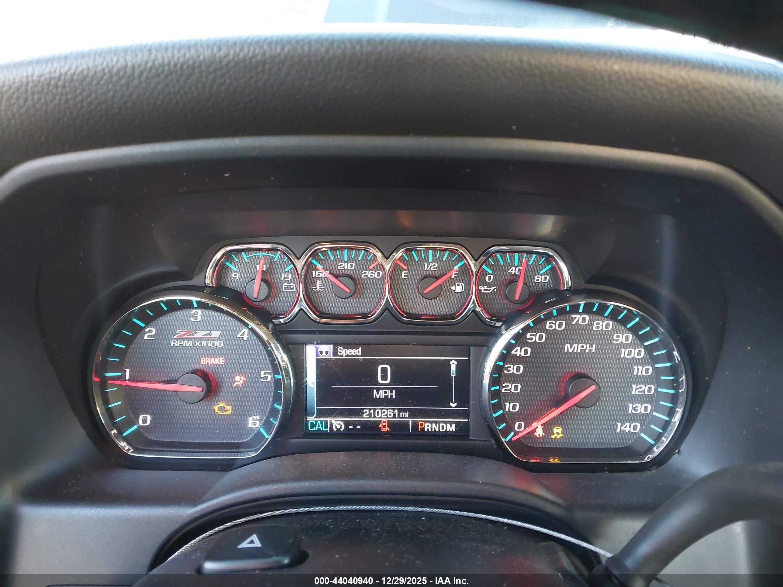 CHEVROLET SILVERADO image 7