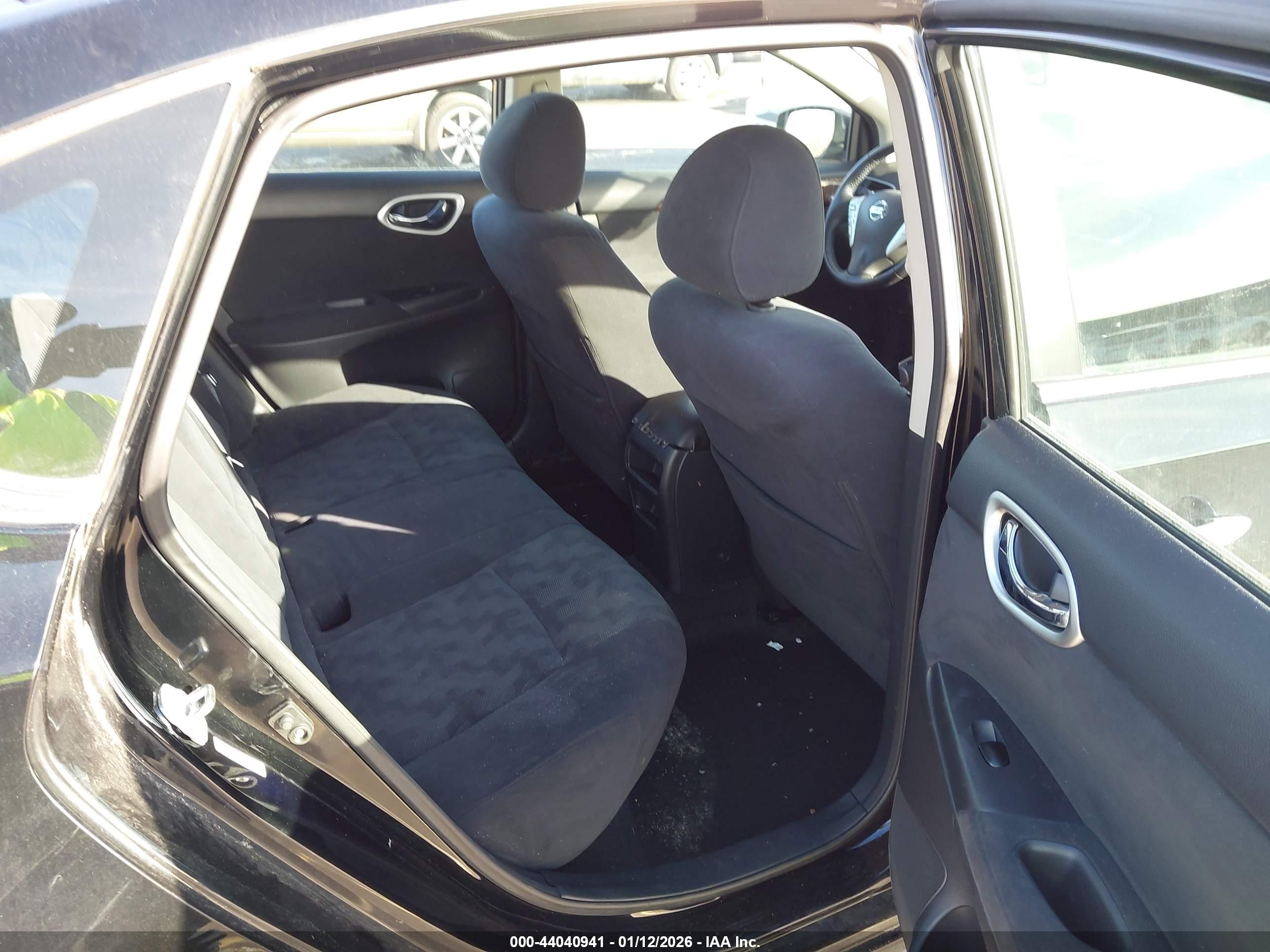 NISSAN SENTRA image 8