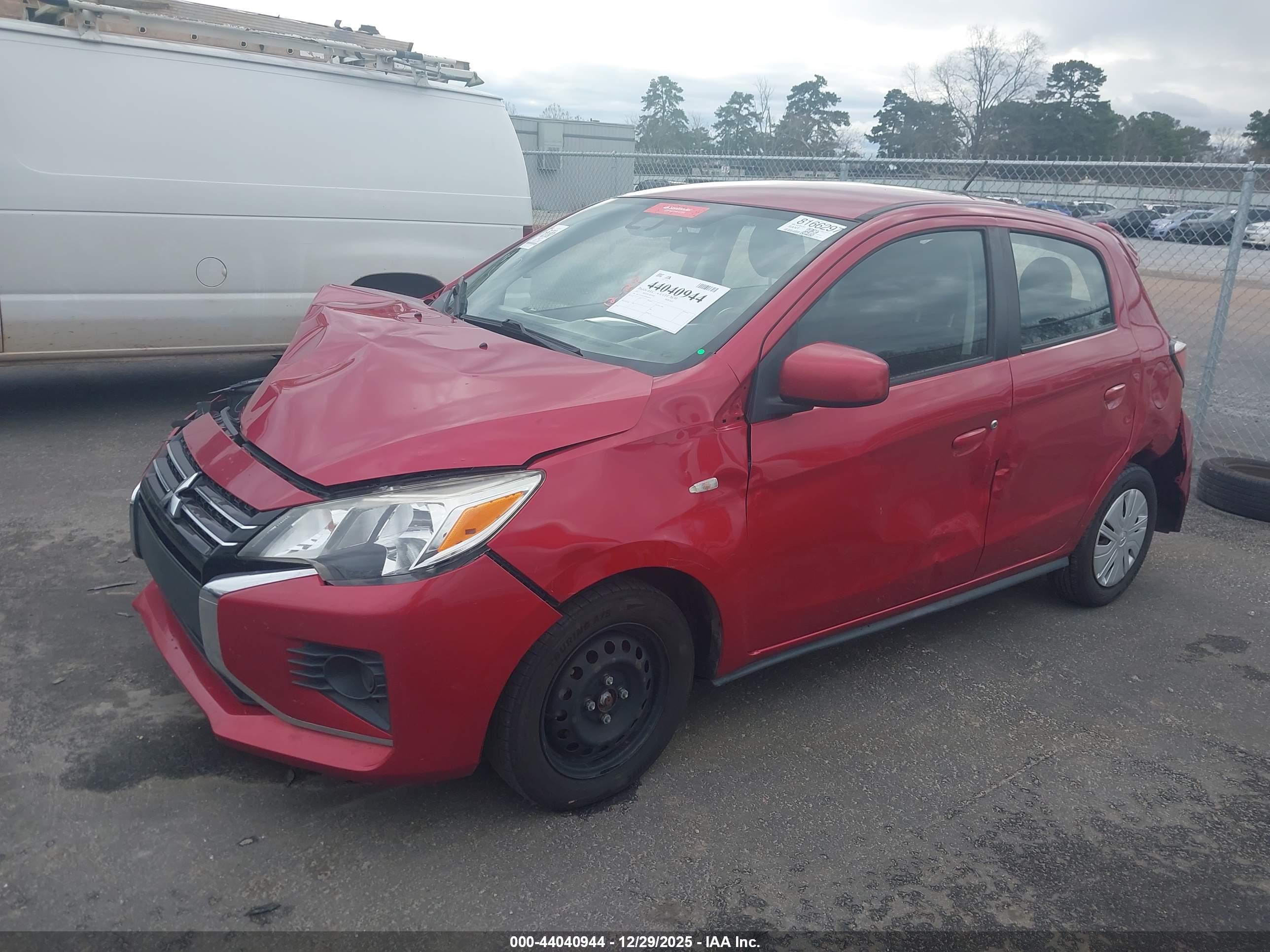 MITSUBISHI MIRAGE image 2