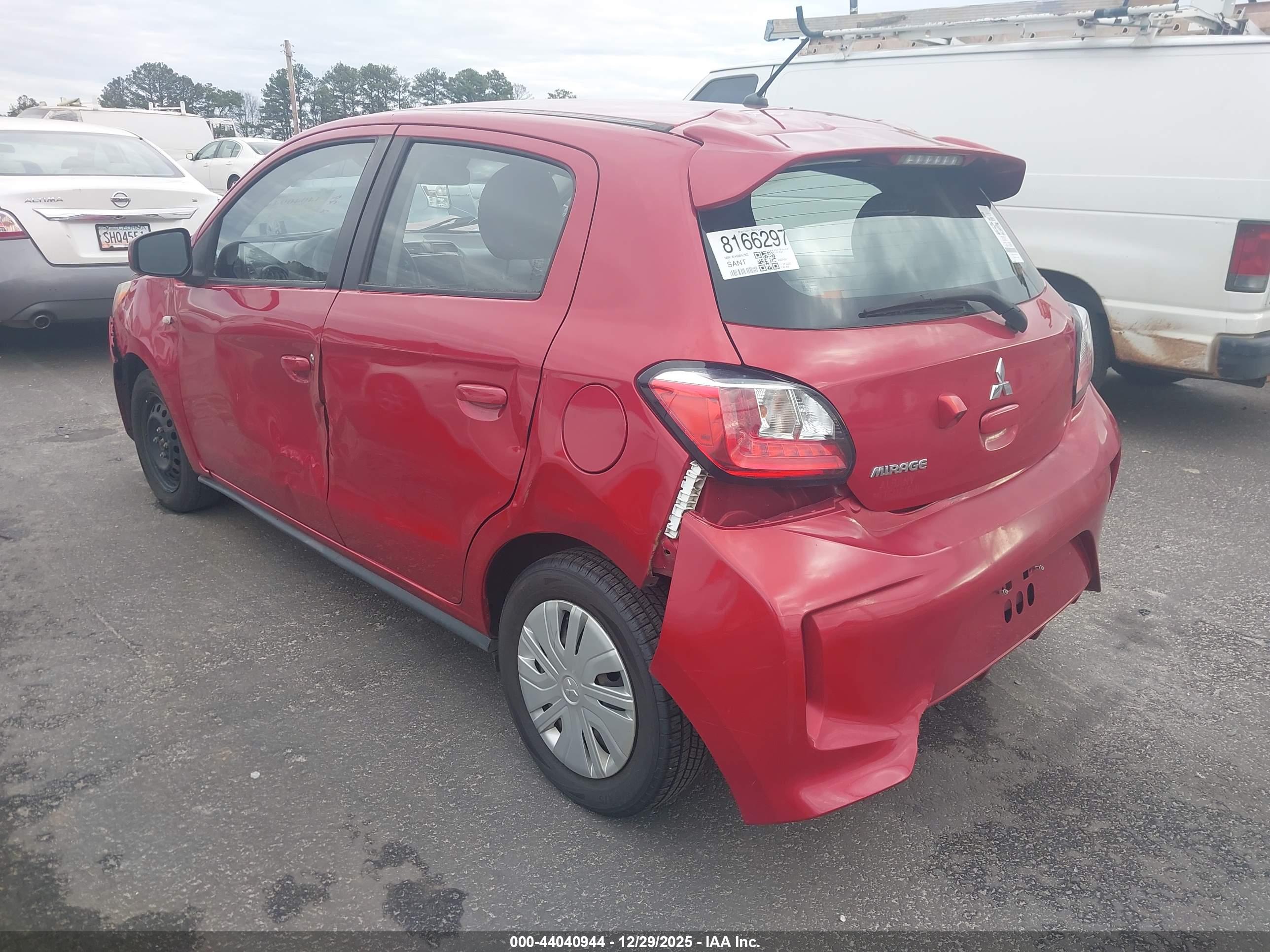 MITSUBISHI MIRAGE image 3