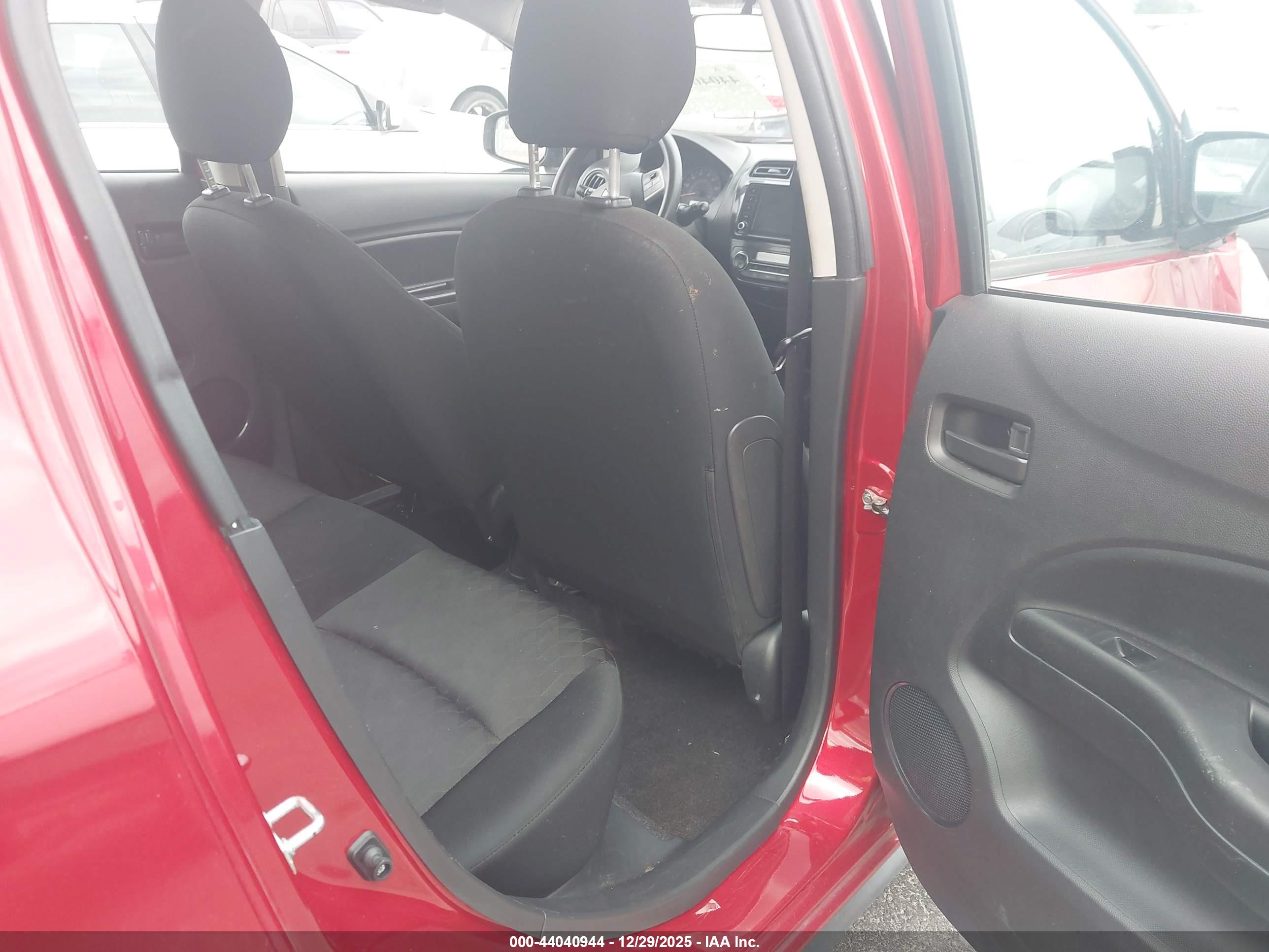 MITSUBISHI MIRAGE image 8