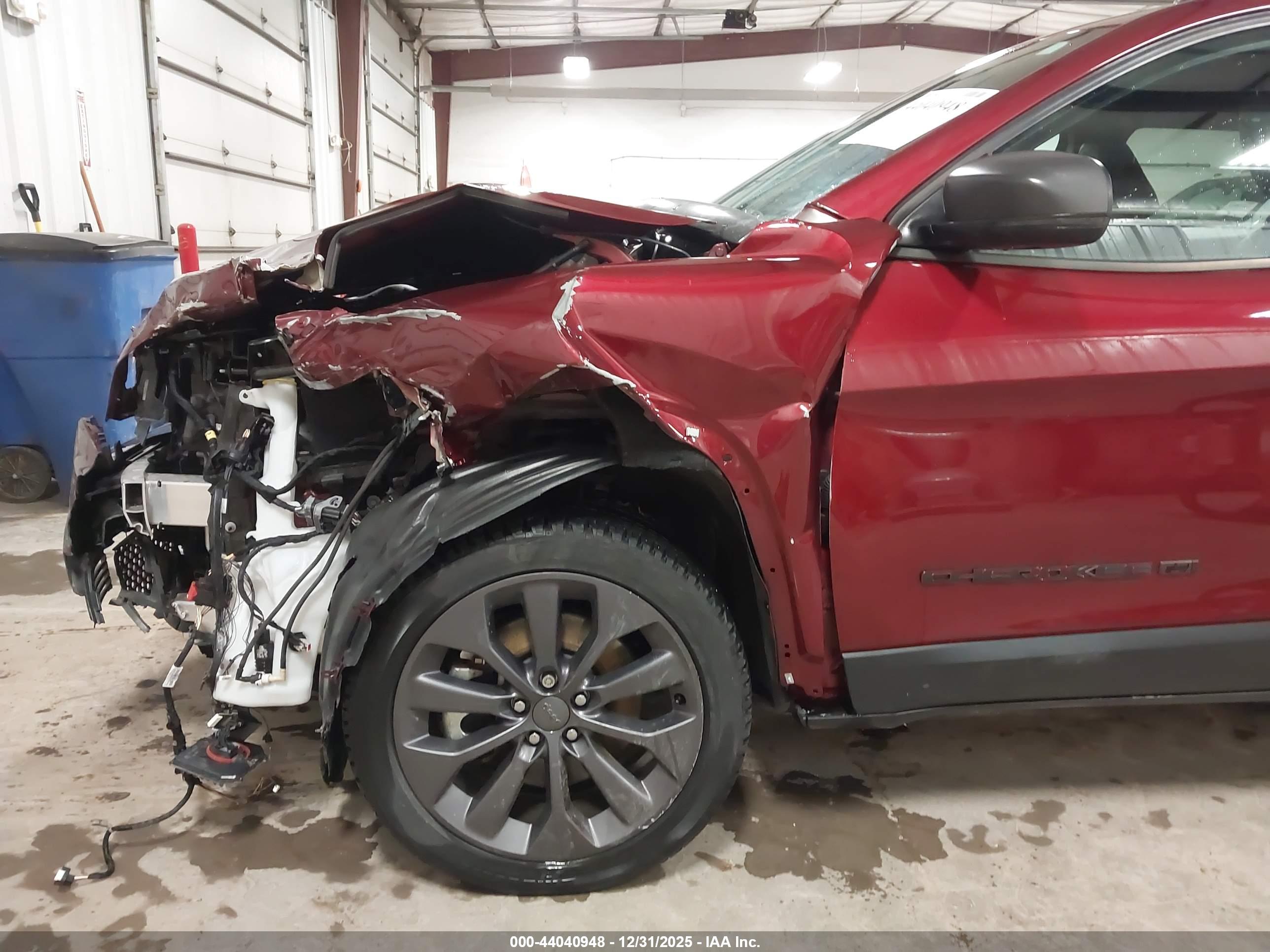 JEEP CHEROKEE image 6