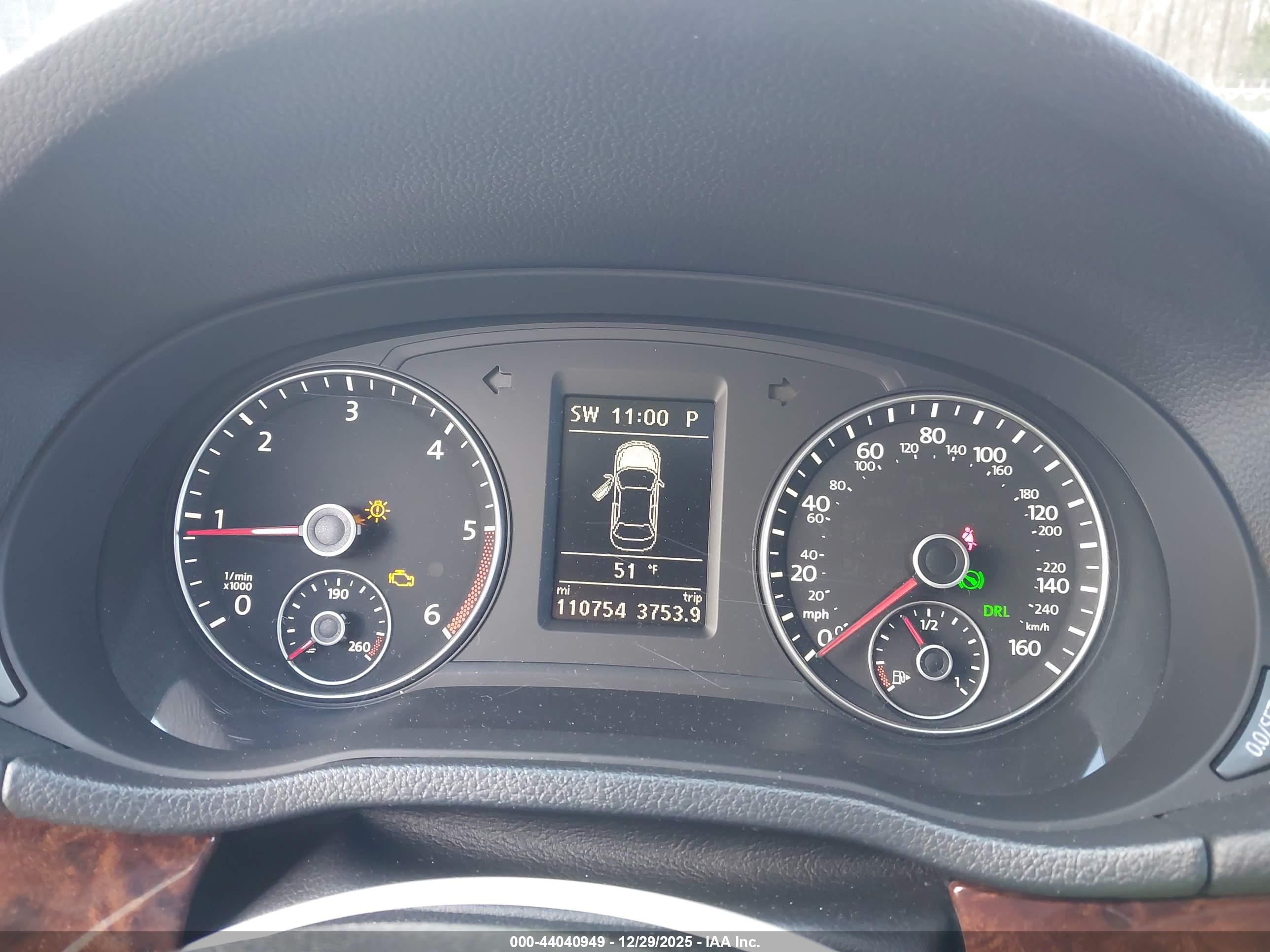 VOLKSWAGEN PASSAT image 7