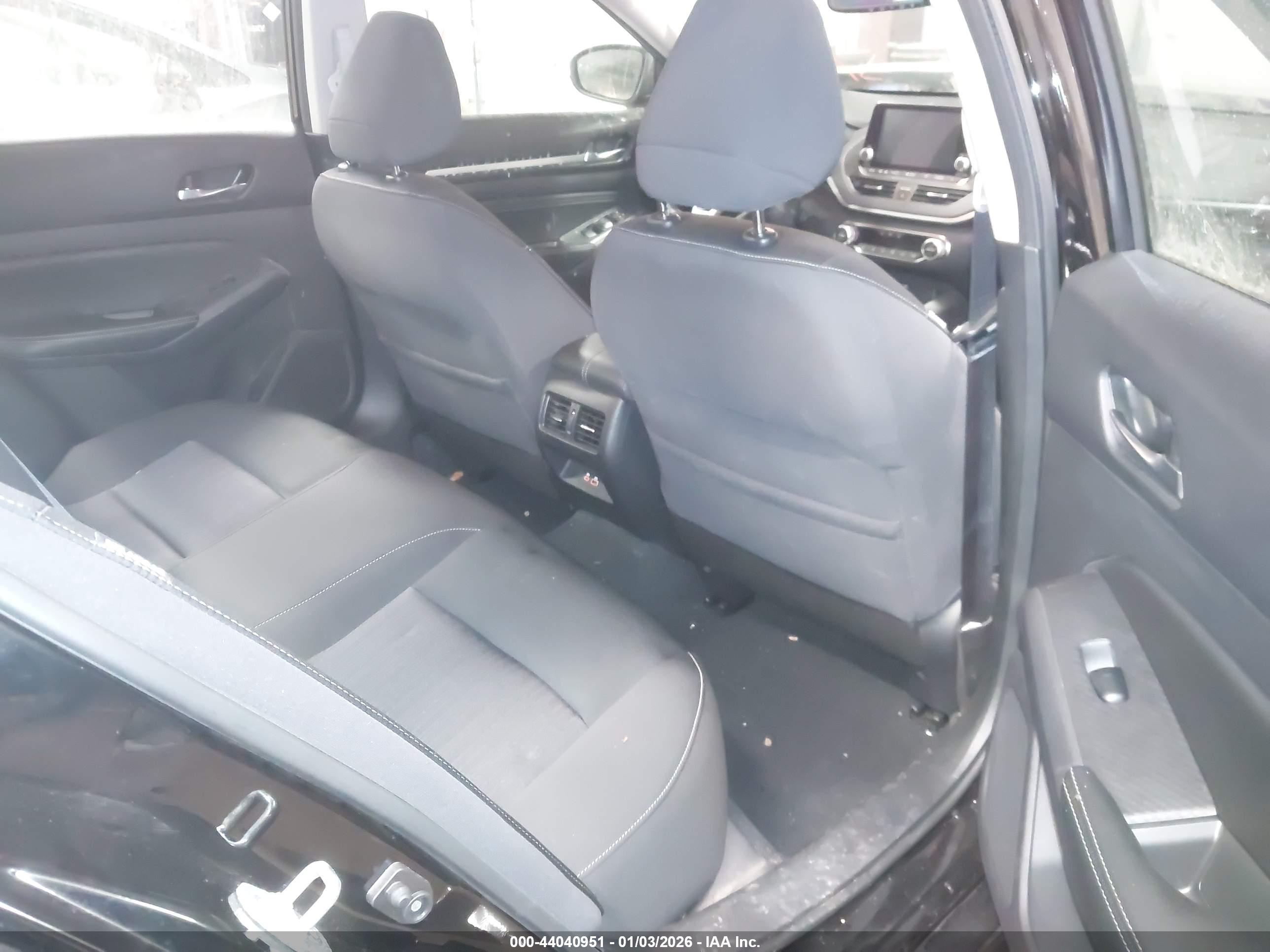 NISSAN ALTIMA image 8