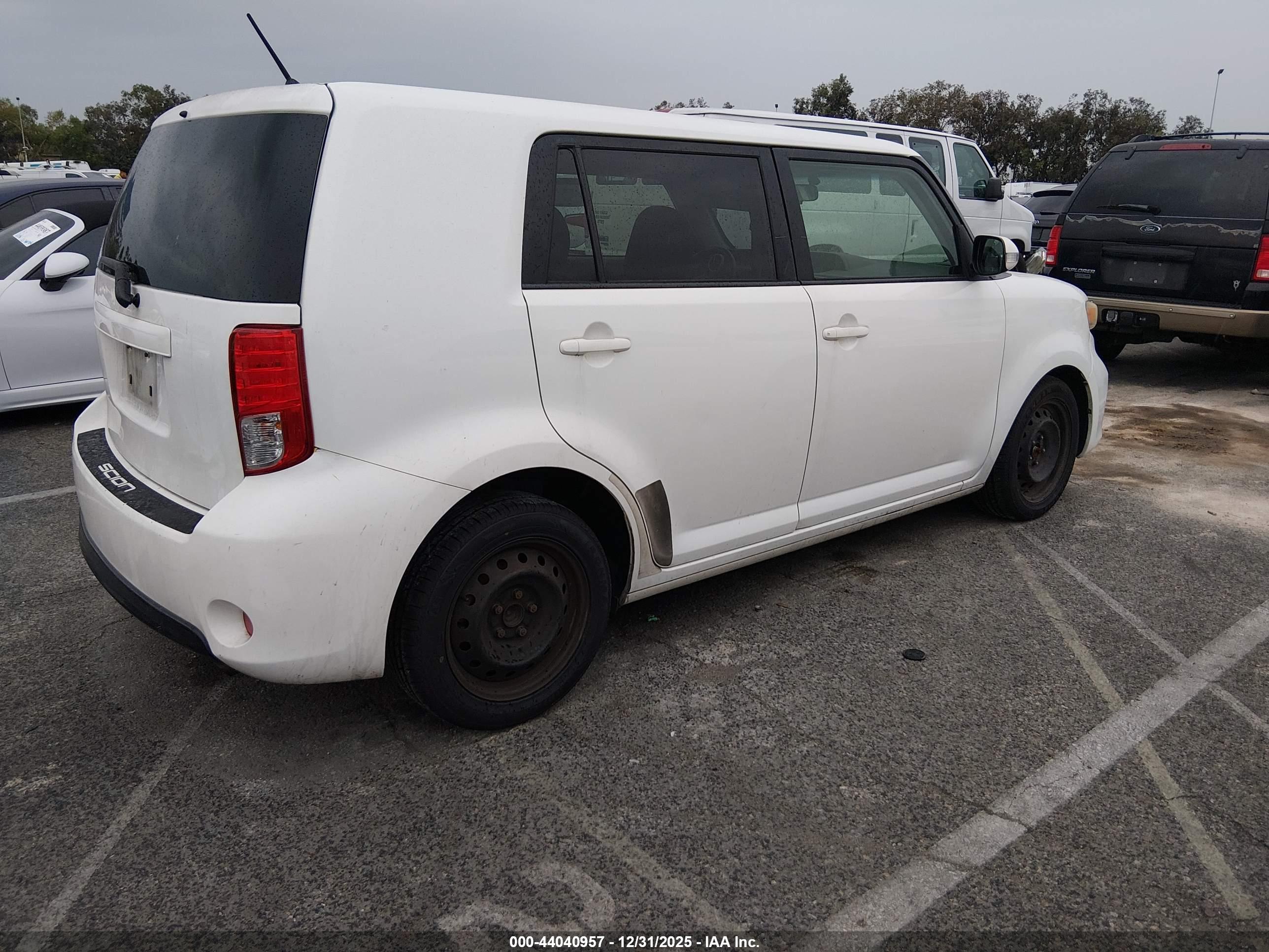 SCION XB image 4