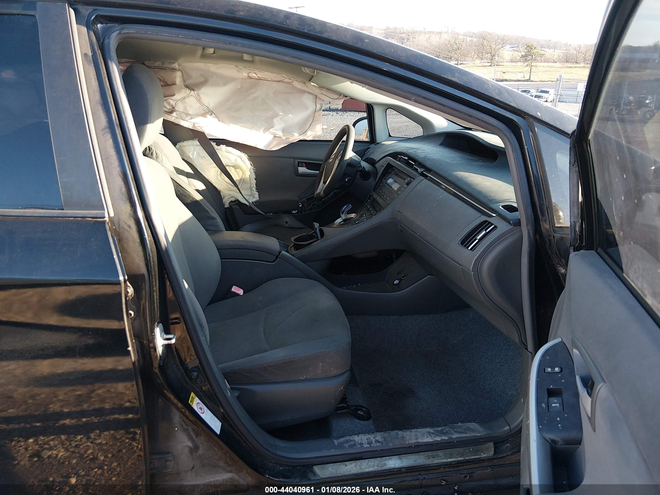 TOYOTA PRIUS image 5