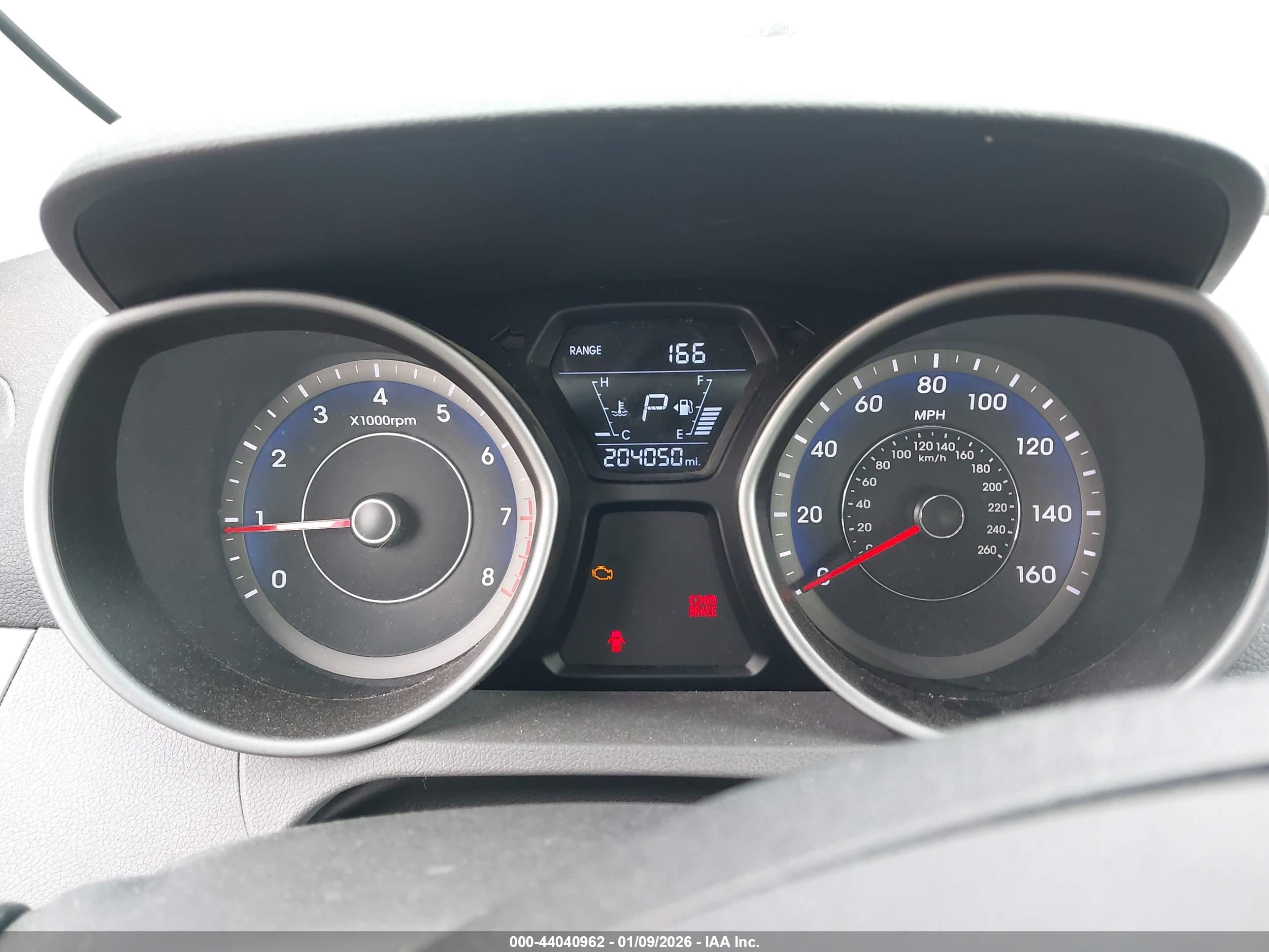 HYUNDAI ELANTRA image 7