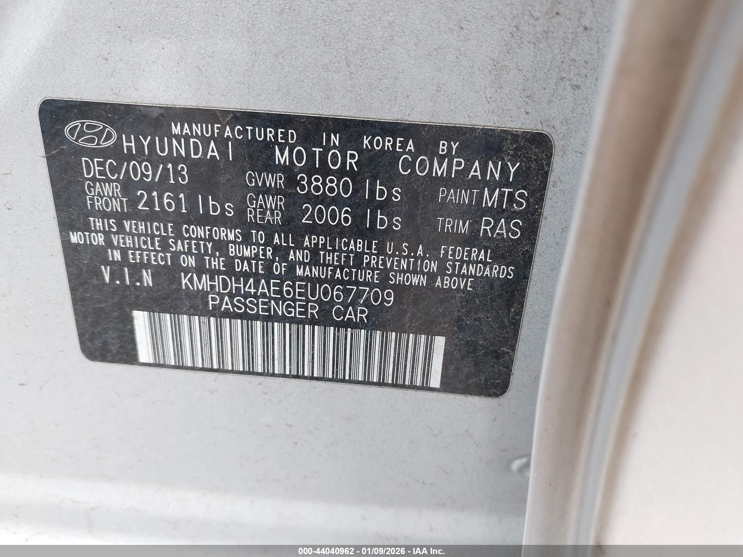 HYUNDAI ELANTRA image 9