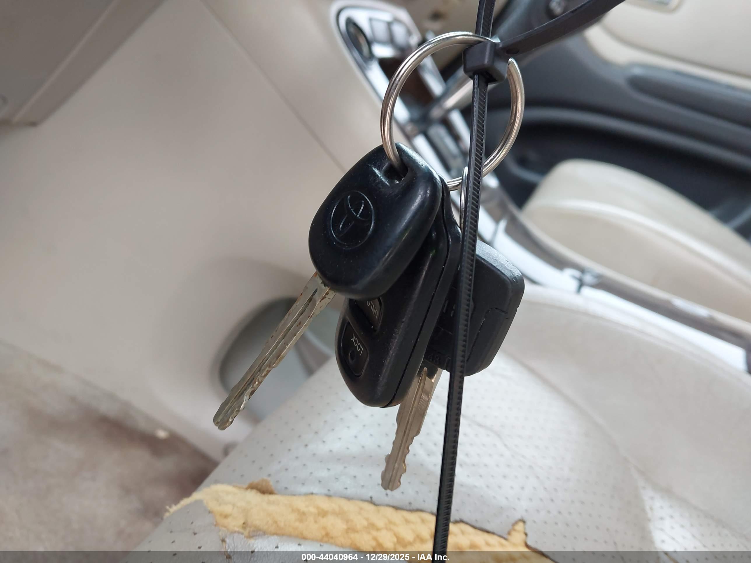 TOYOTA HIGHLANDER image 11