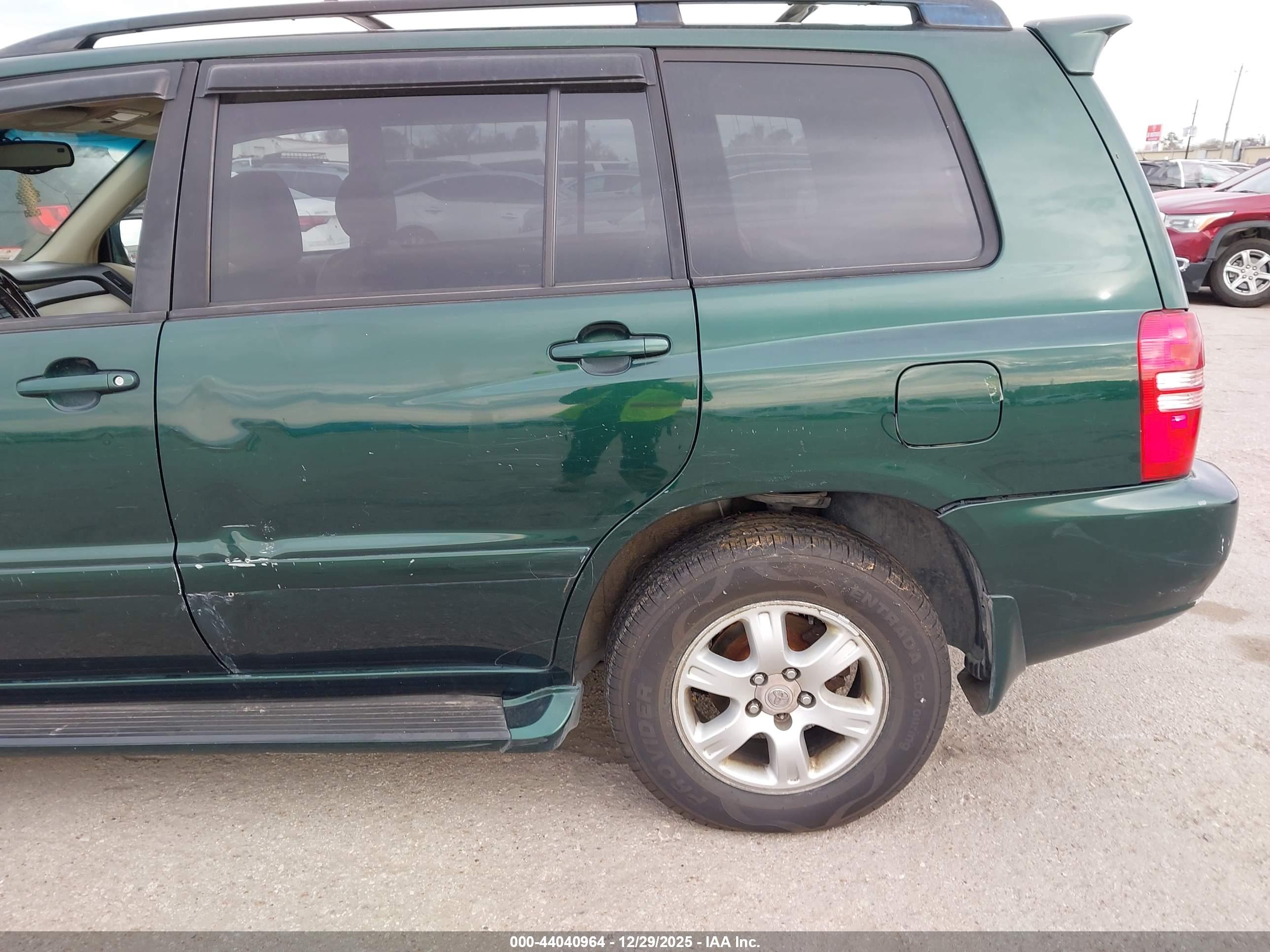 TOYOTA HIGHLANDER image 6