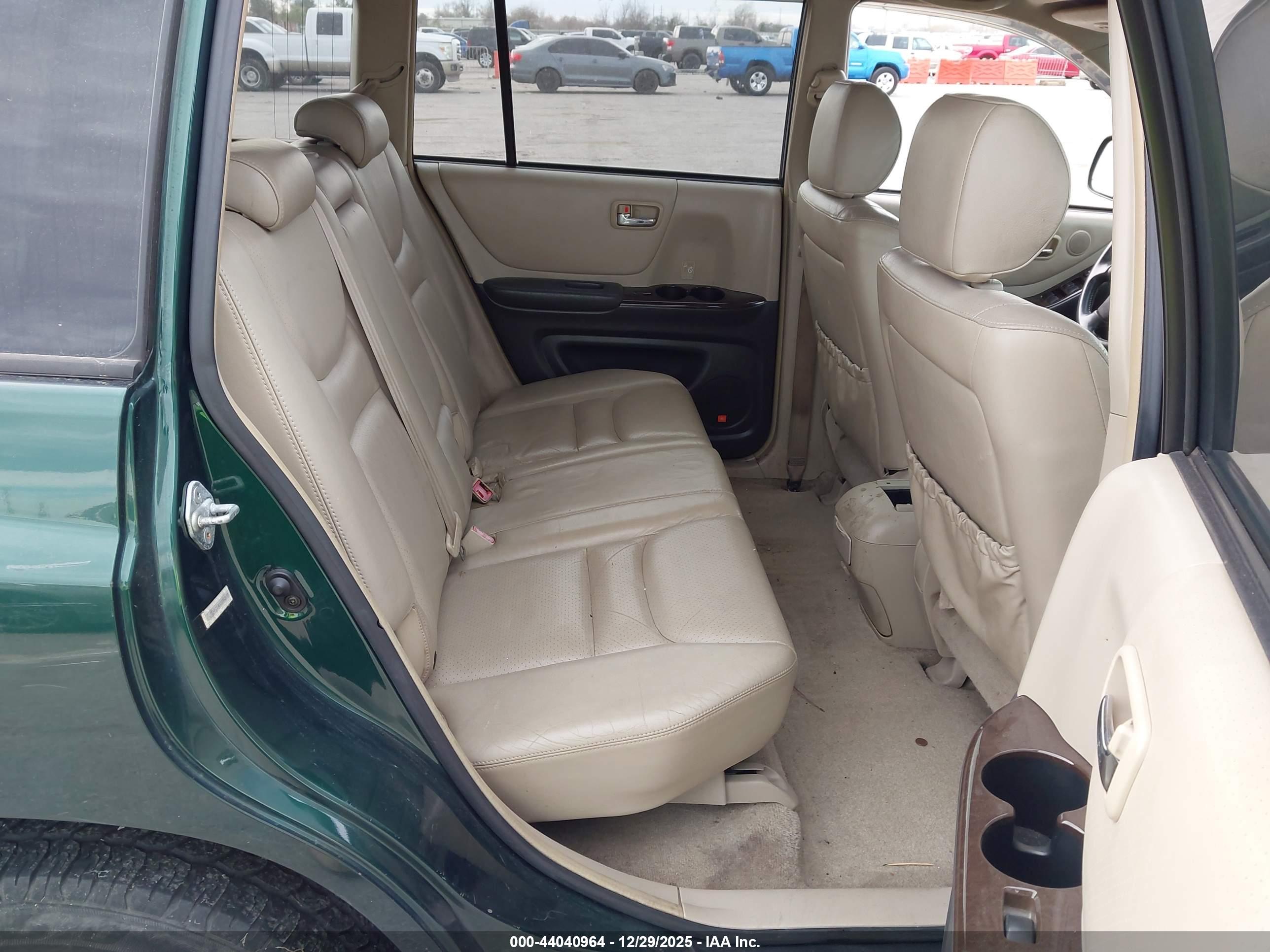 TOYOTA HIGHLANDER image 8