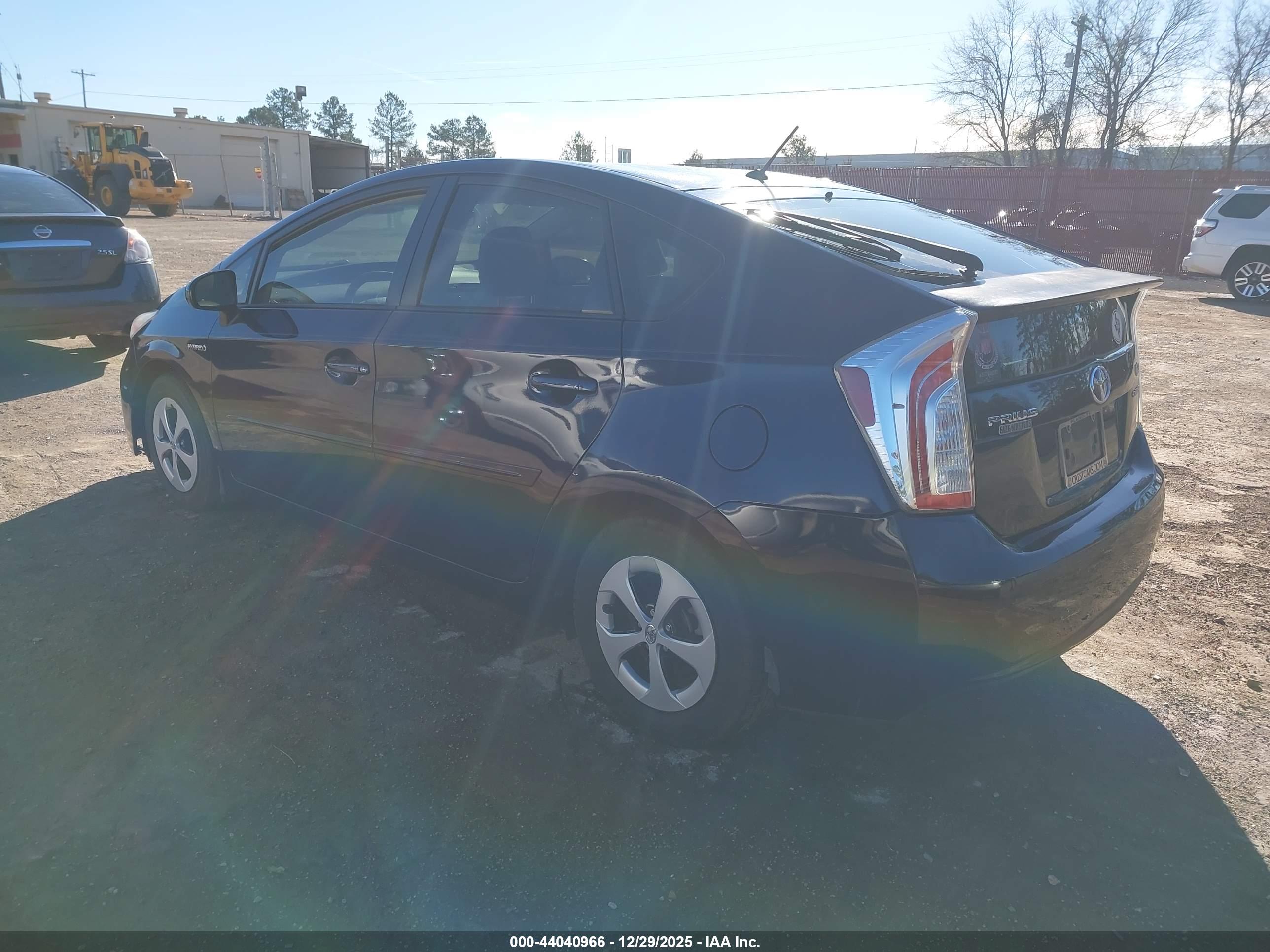 TOYOTA PRIUS image 3