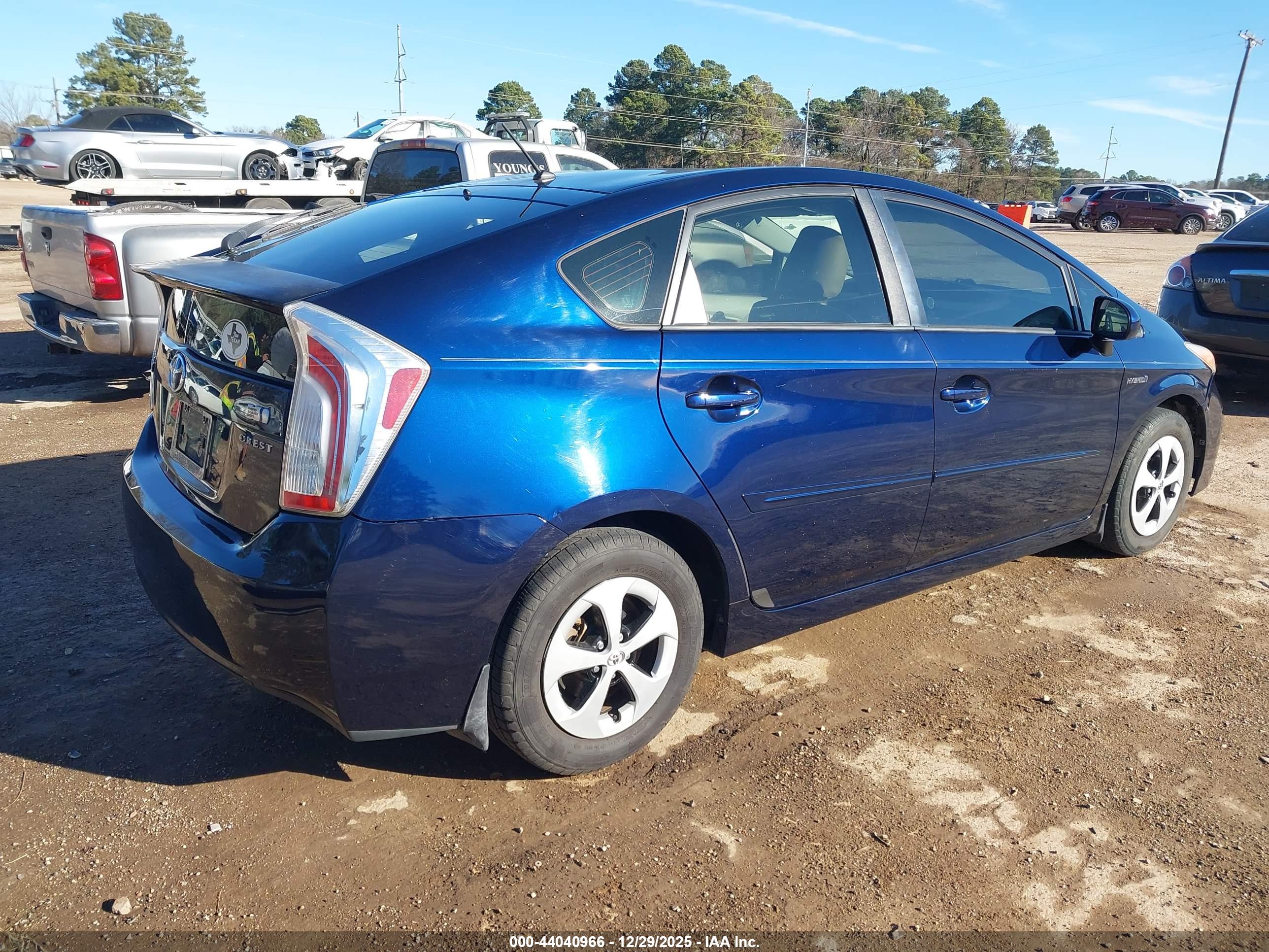 TOYOTA PRIUS image 4