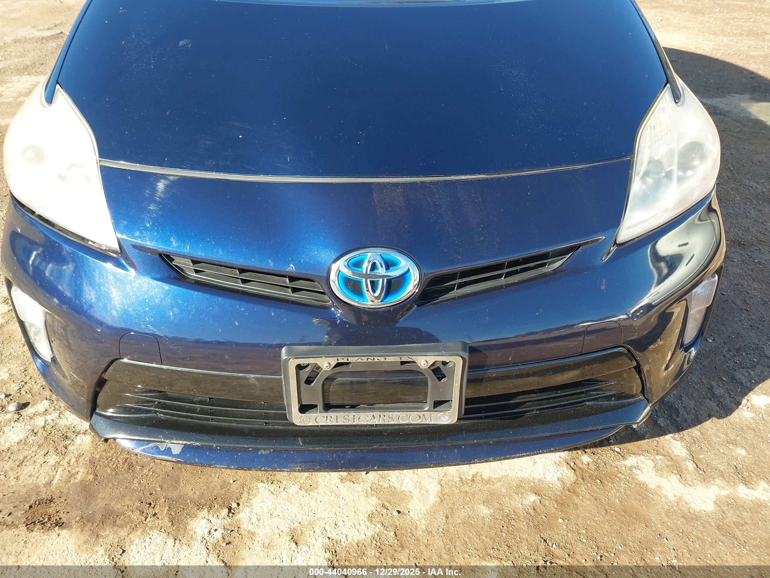 TOYOTA PRIUS image 6