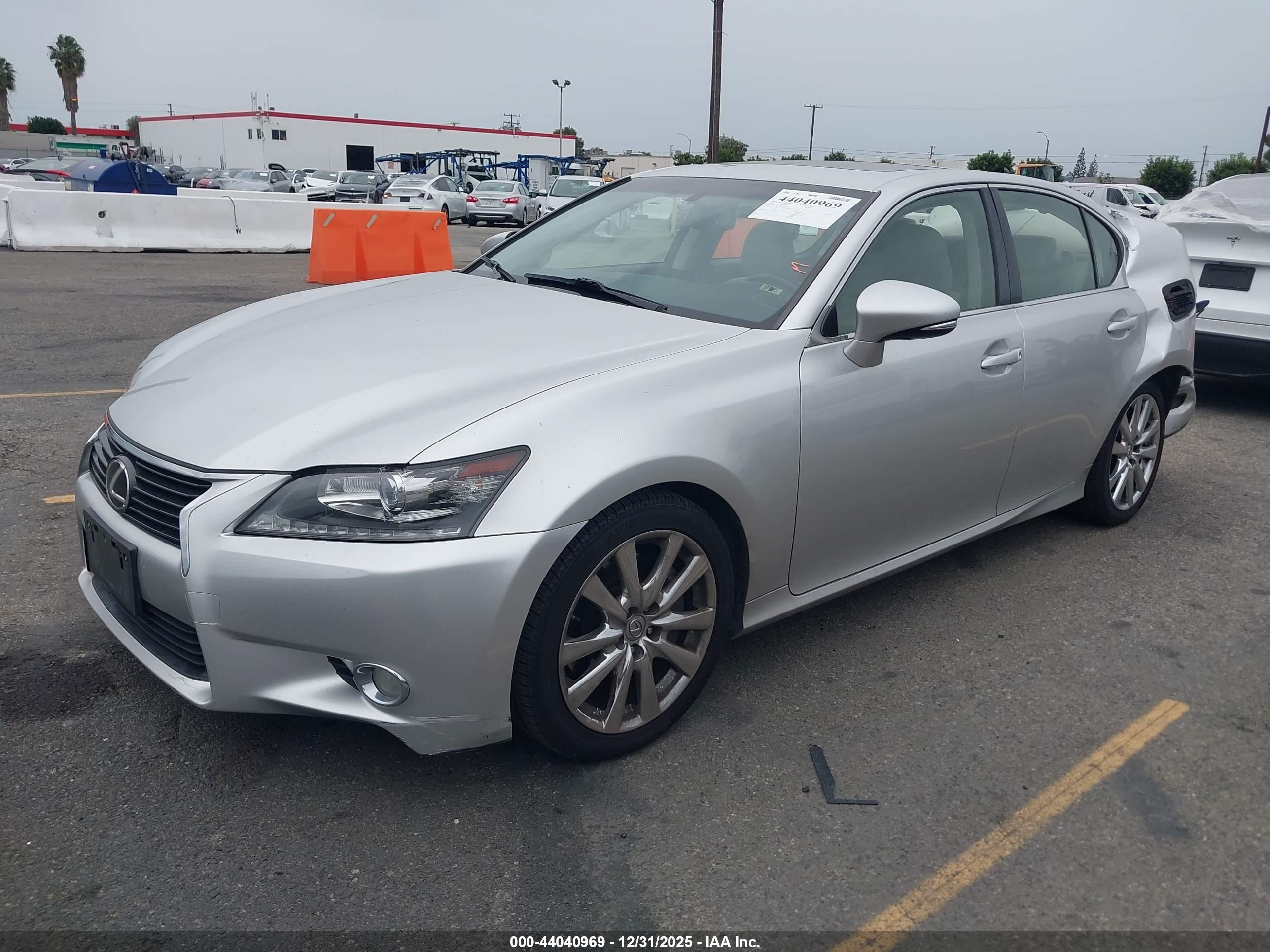 LEXUS GS image 2
